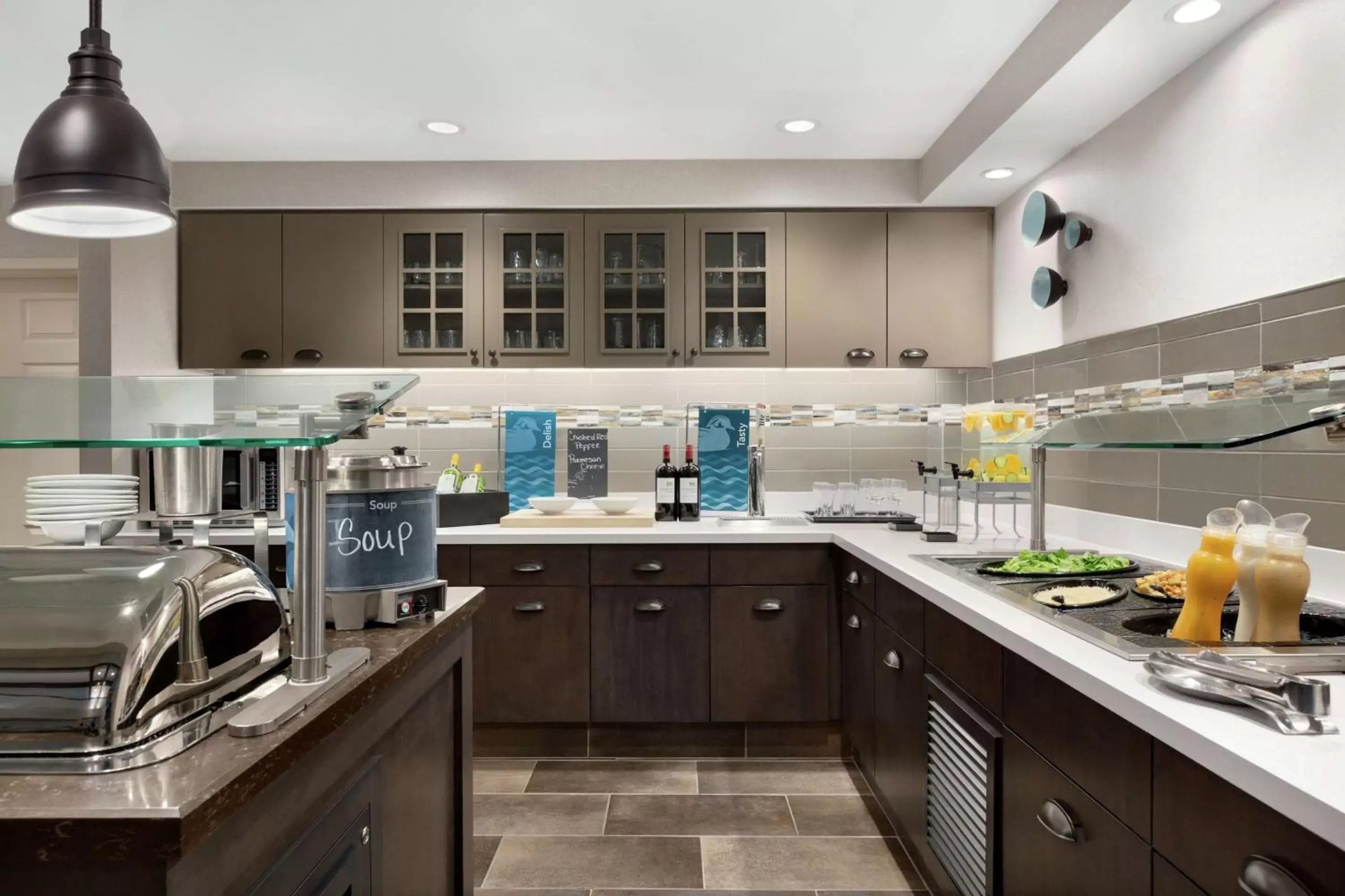 Breakfast, Kitchen/Kitchenette in Homewood Suites by Hilton Dallas-Arlington