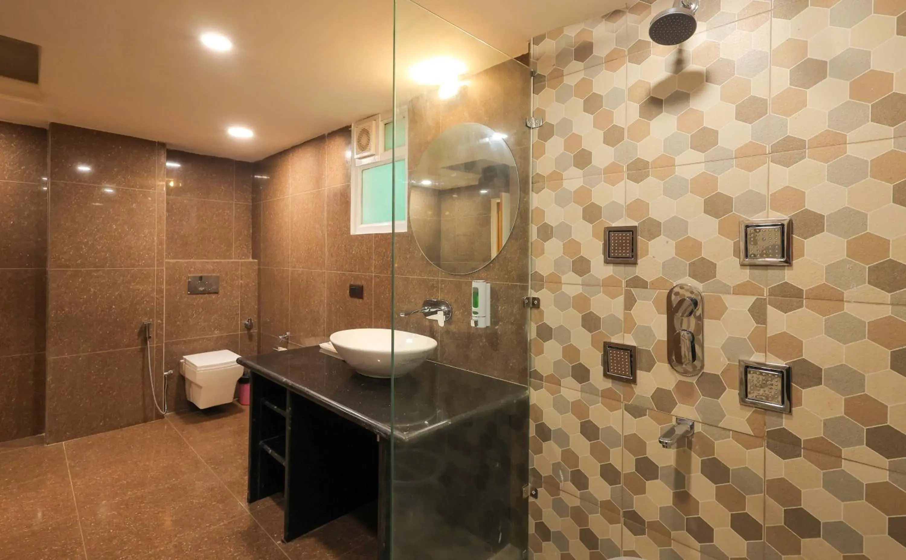 Bathroom in Hotel Ganga Ratan