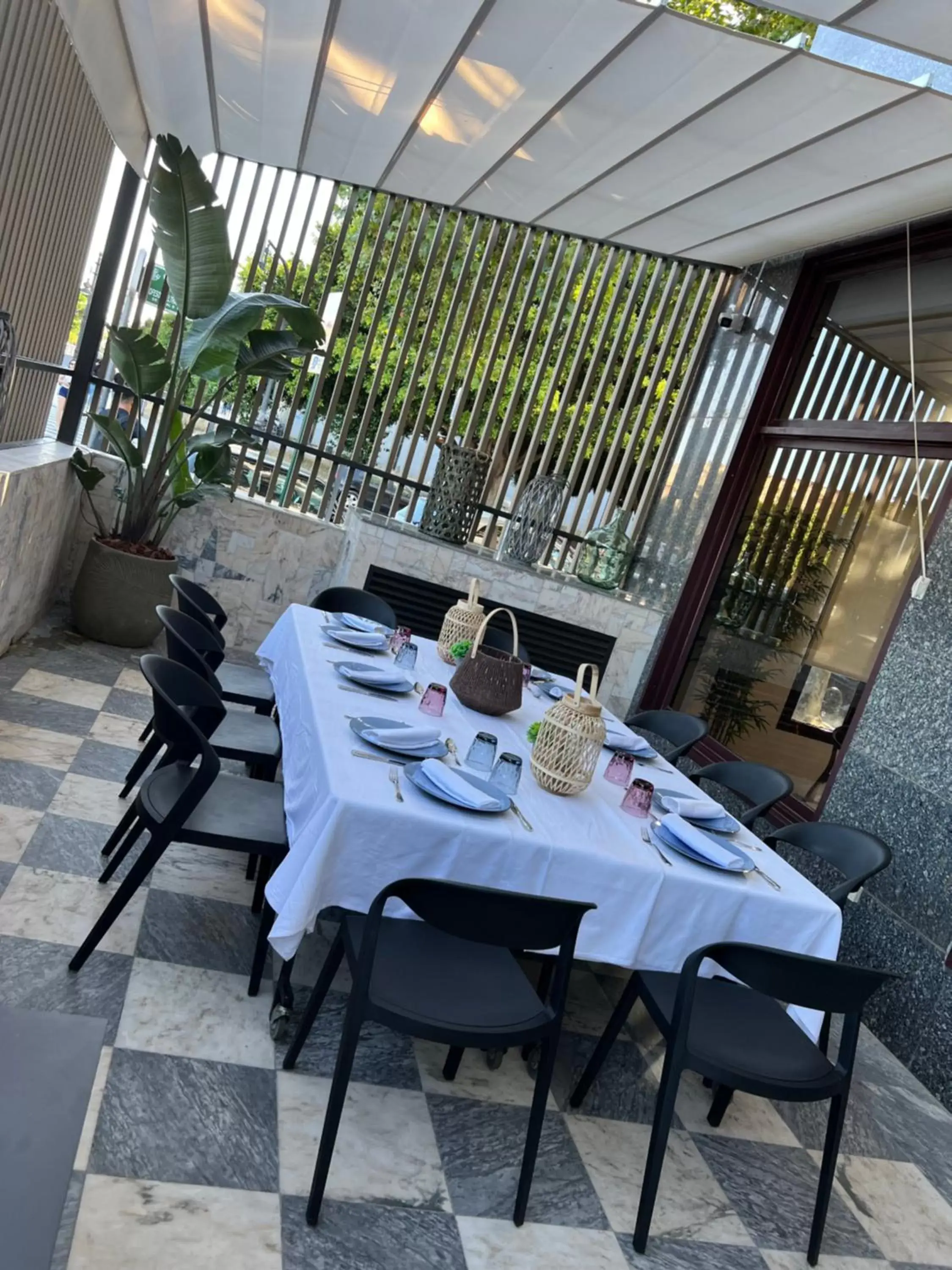 Patio, Restaurant/Places to Eat in Hotel Turia