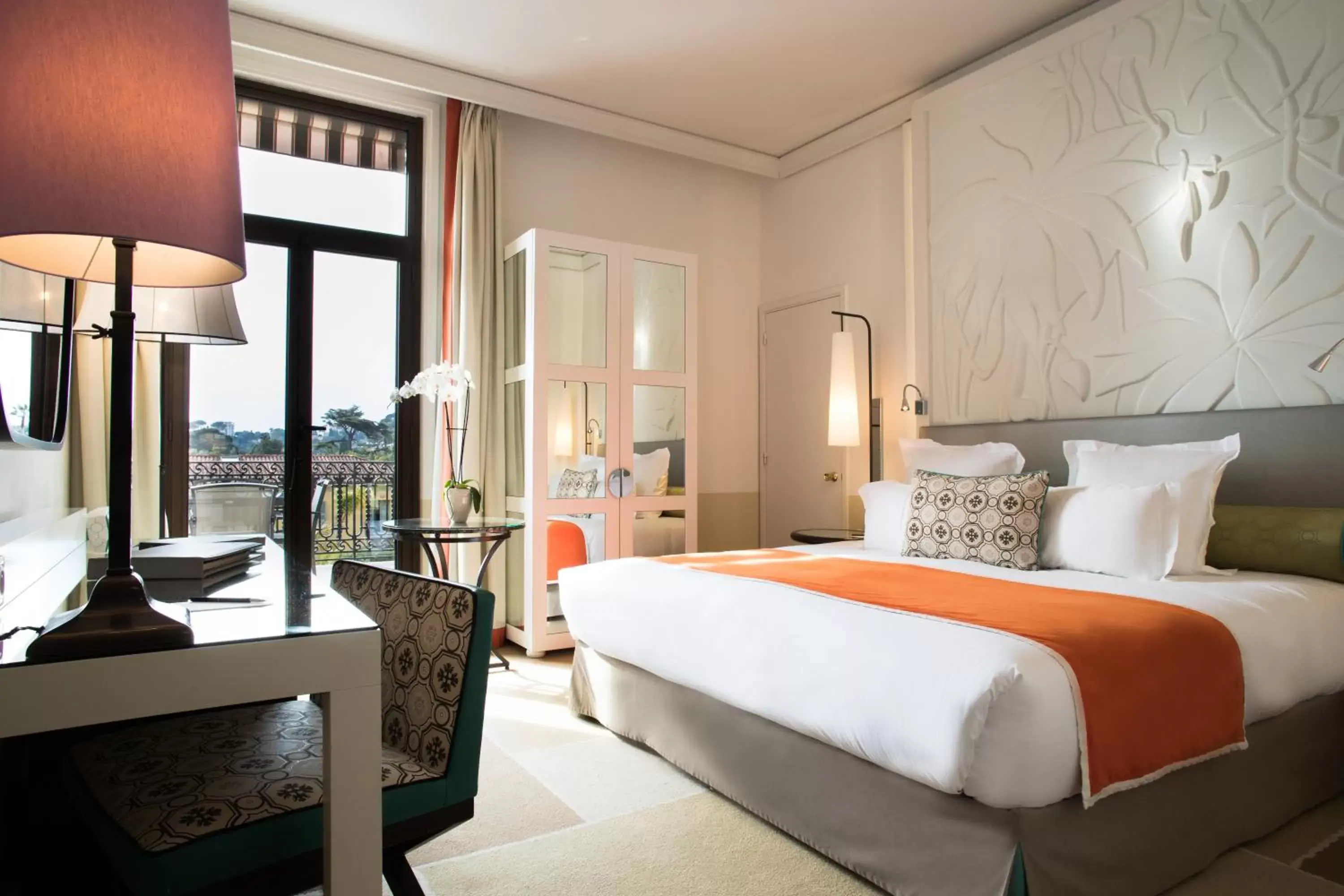 Bedroom in Hotel Royal-Riviera