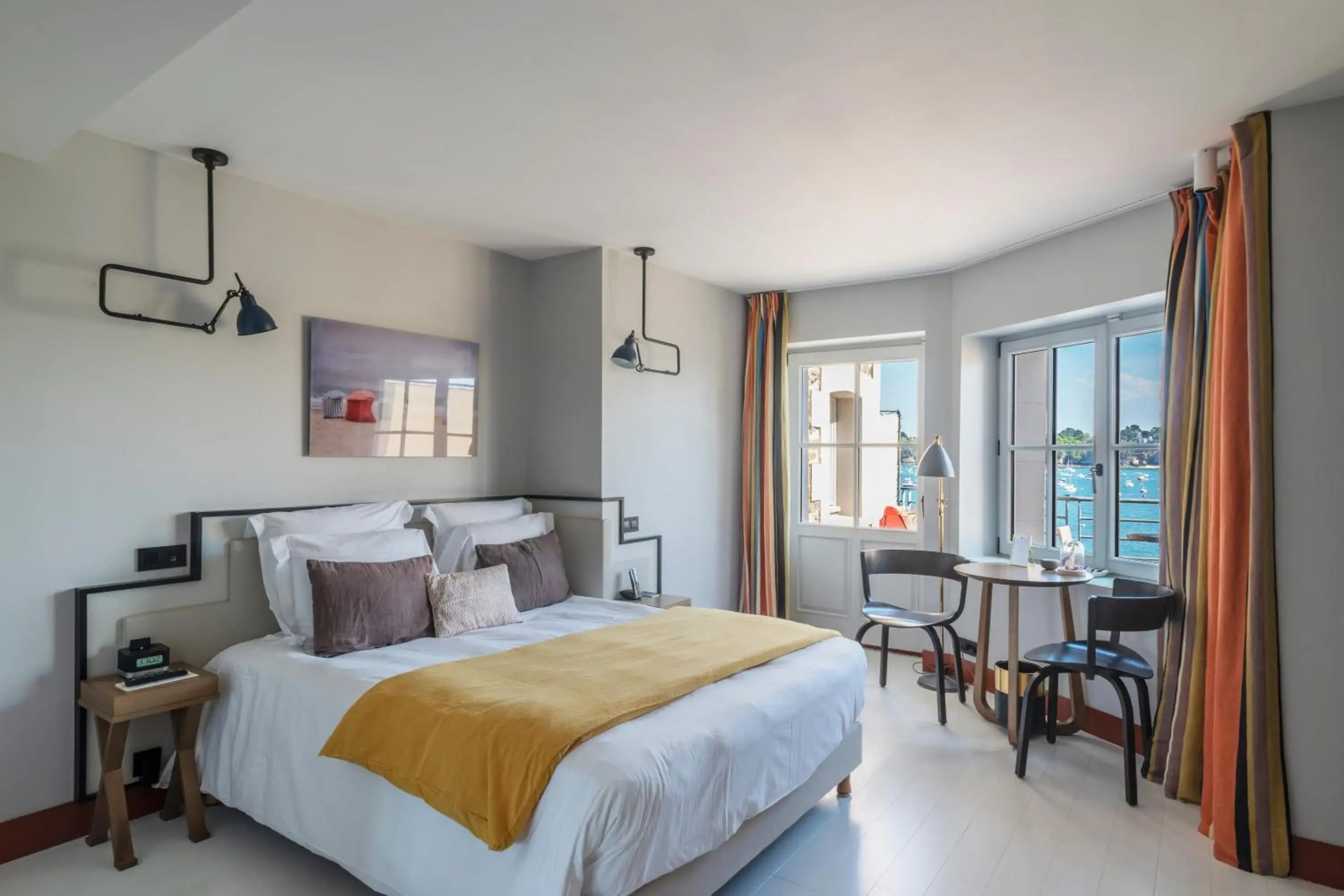 Bed in Castelbrac Hotel & Spa