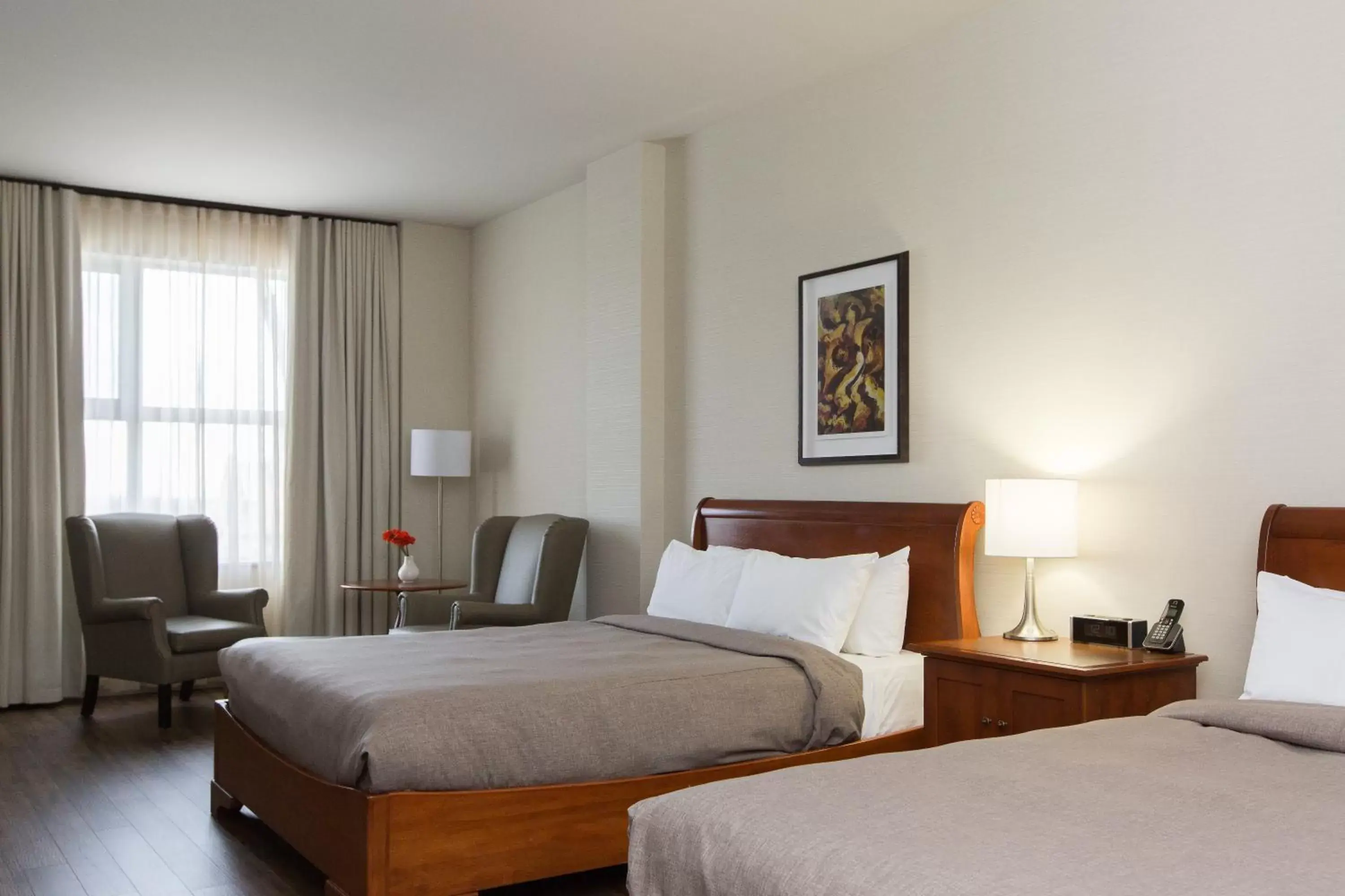 Photo of the whole room, Bed in Hotel Chateau Laurier Québec