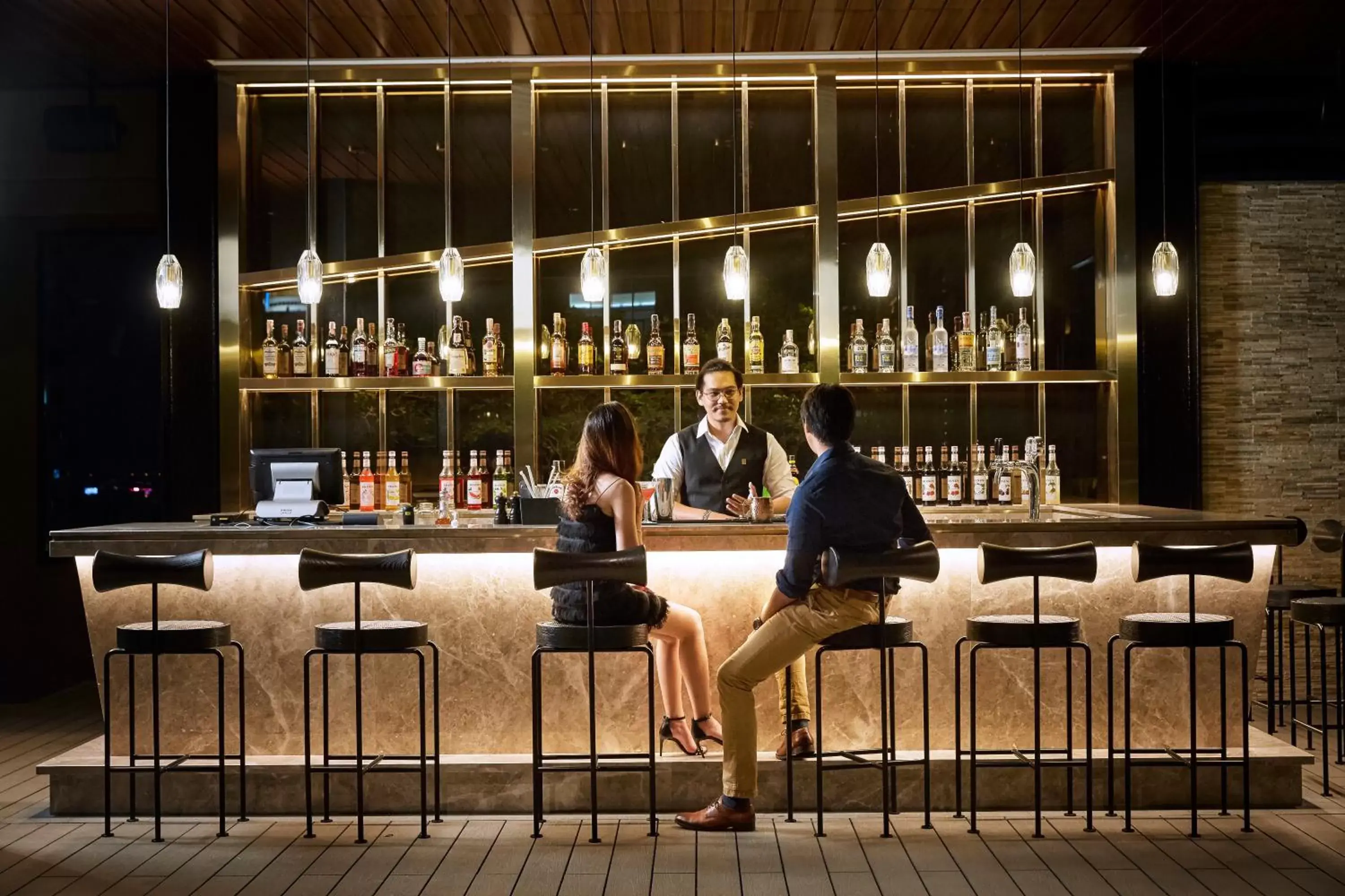 Lounge or bar, Lounge/Bar in Sindhorn Midtown Hotel Bangkok, Vignette Collection - an IHG Hotel