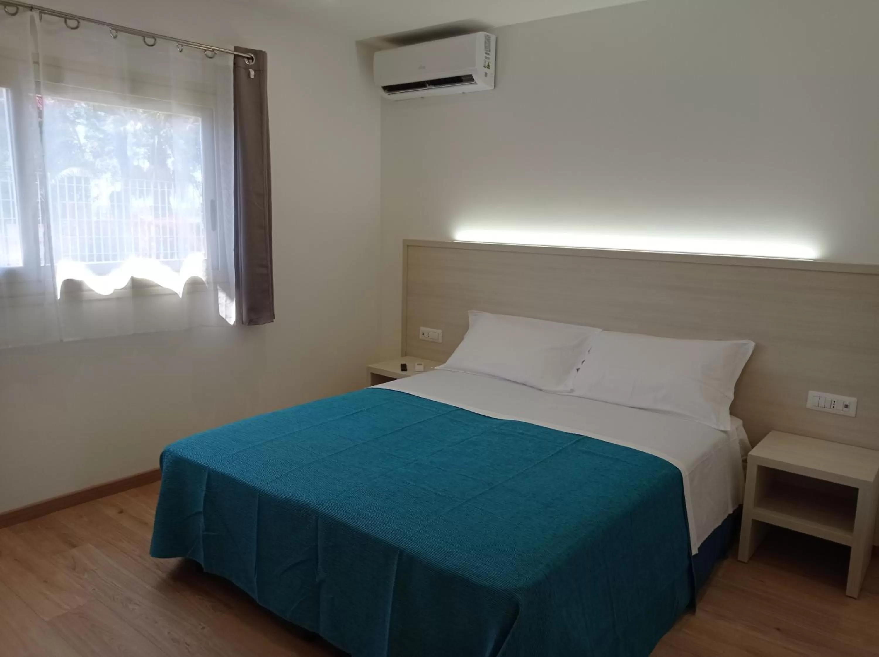 Bed in Tropical Suite