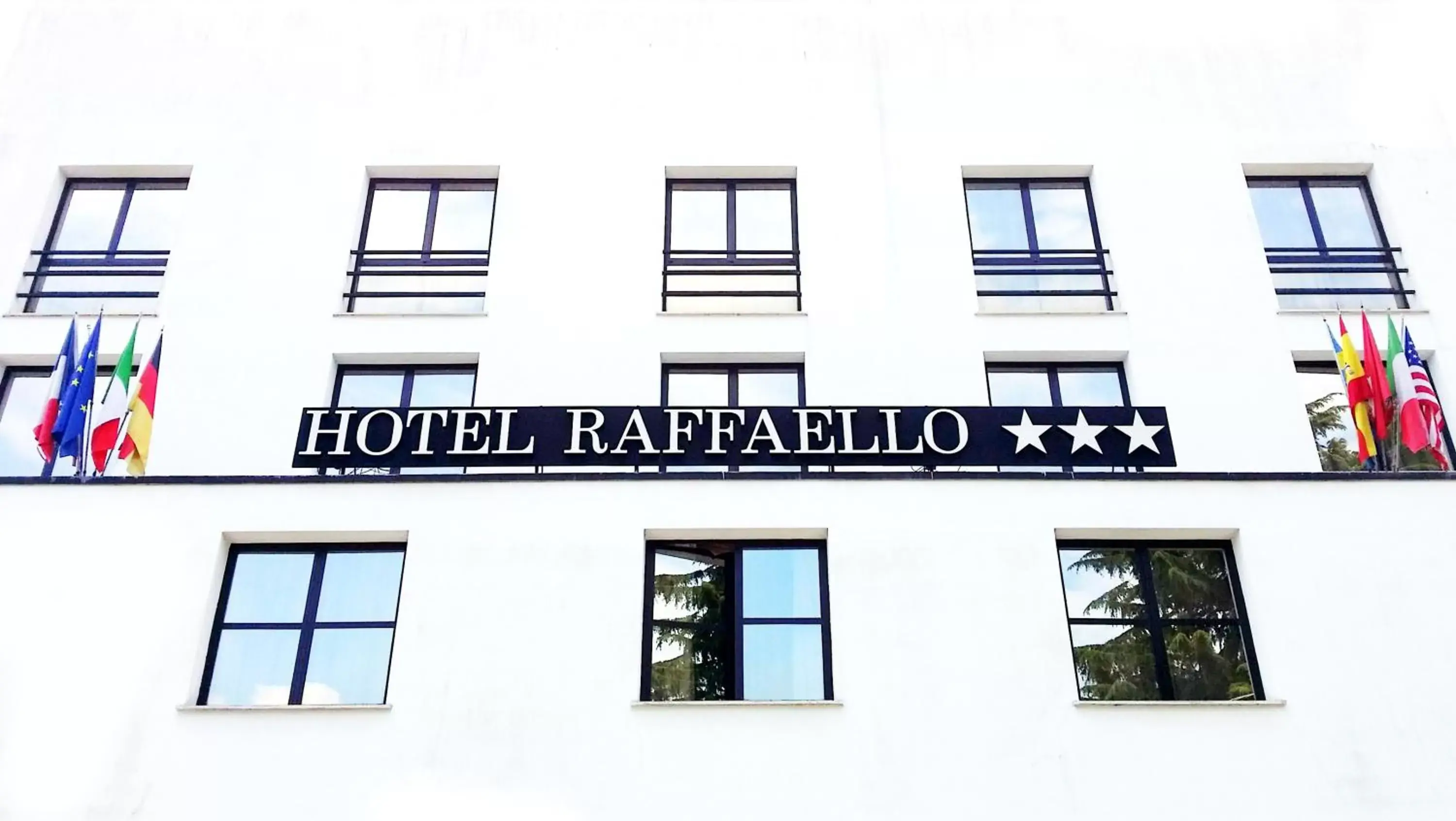 Property building, Facade/Entrance in Hotel Raffaello