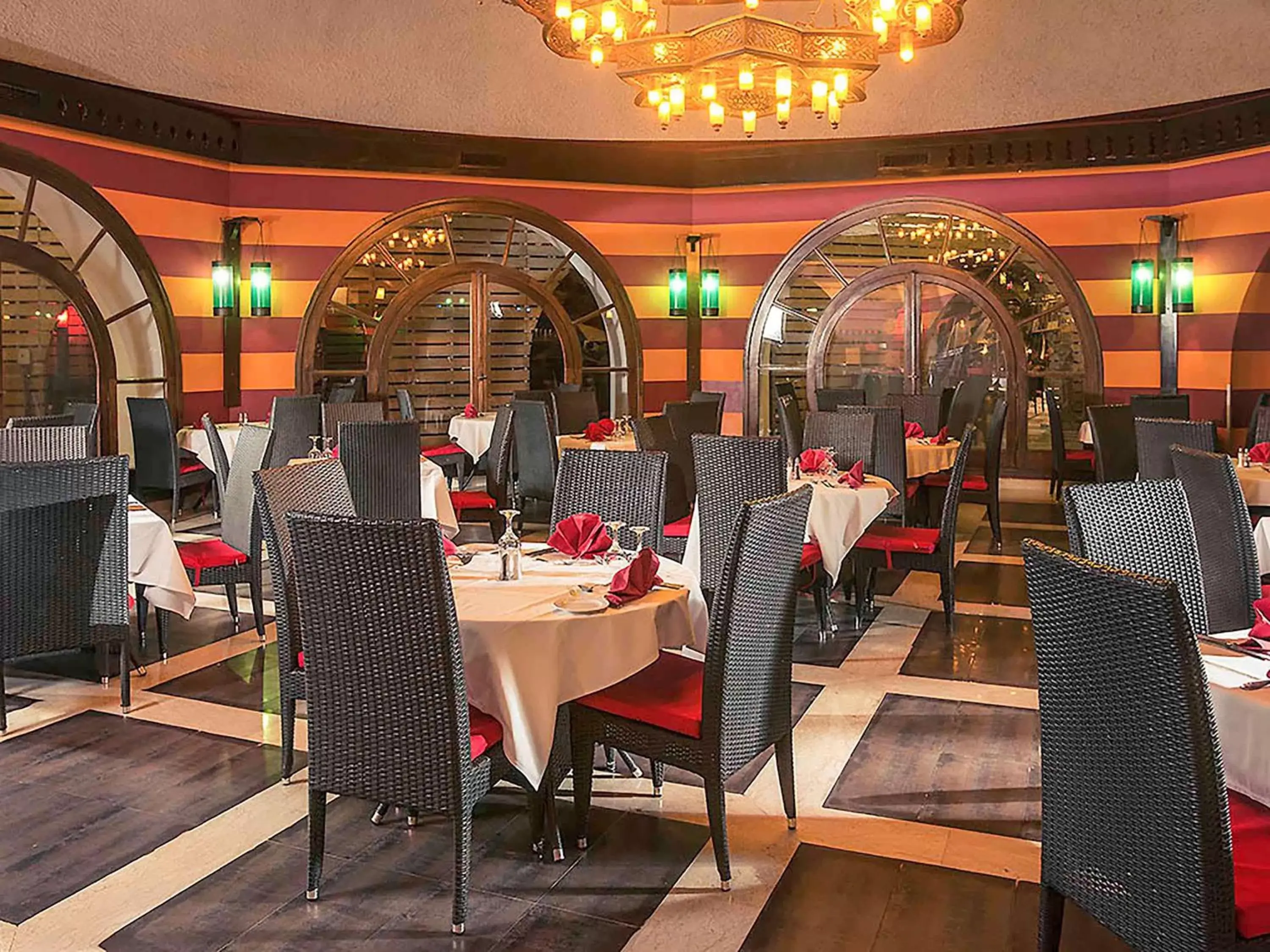 Restaurant/Places to Eat in Mercure Hurghada Hotel