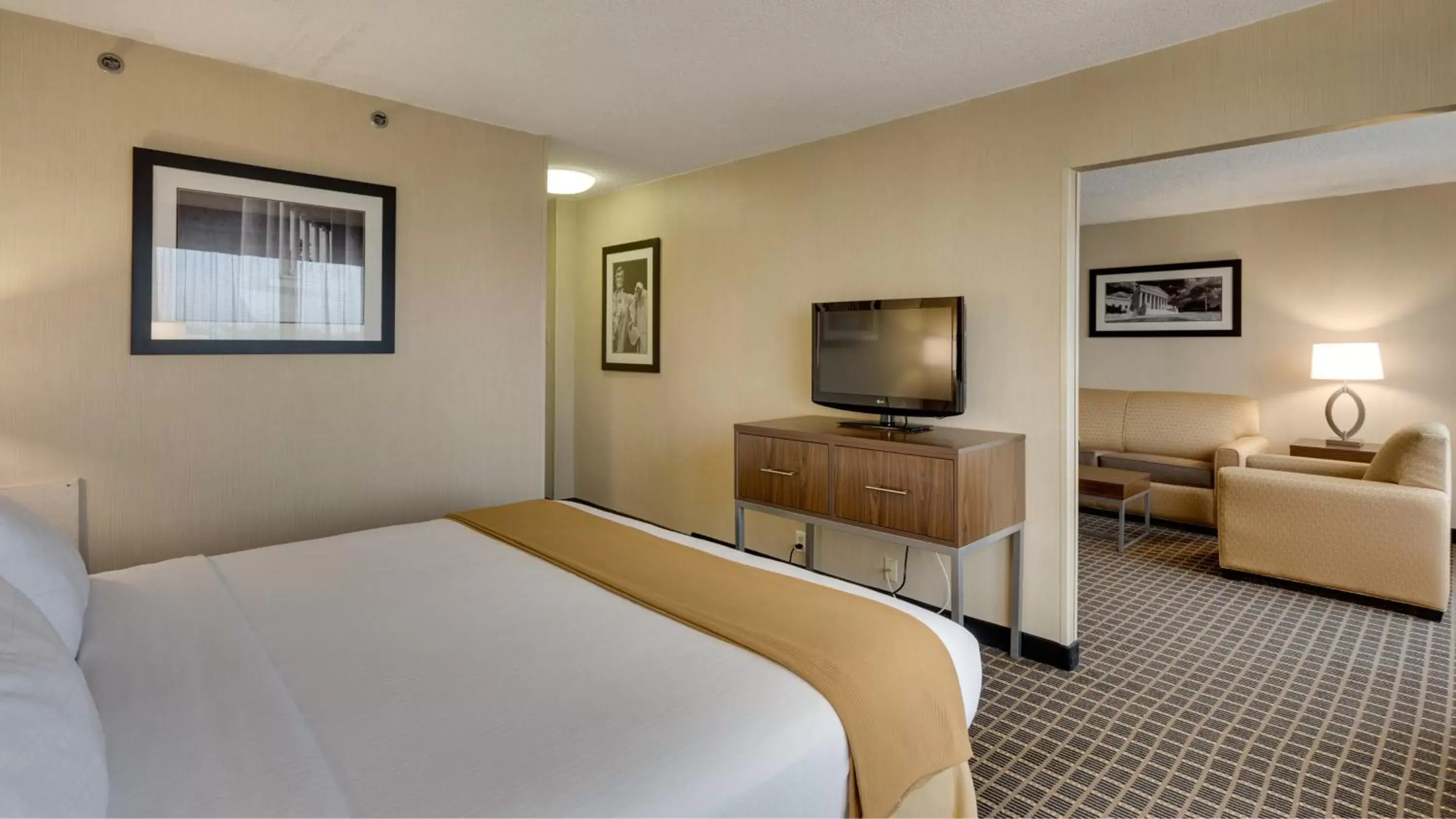 Photo of the whole room, TV/Entertainment Center in Holiday Inn Express Washington DC SW - Springfield, an IHG Hotel