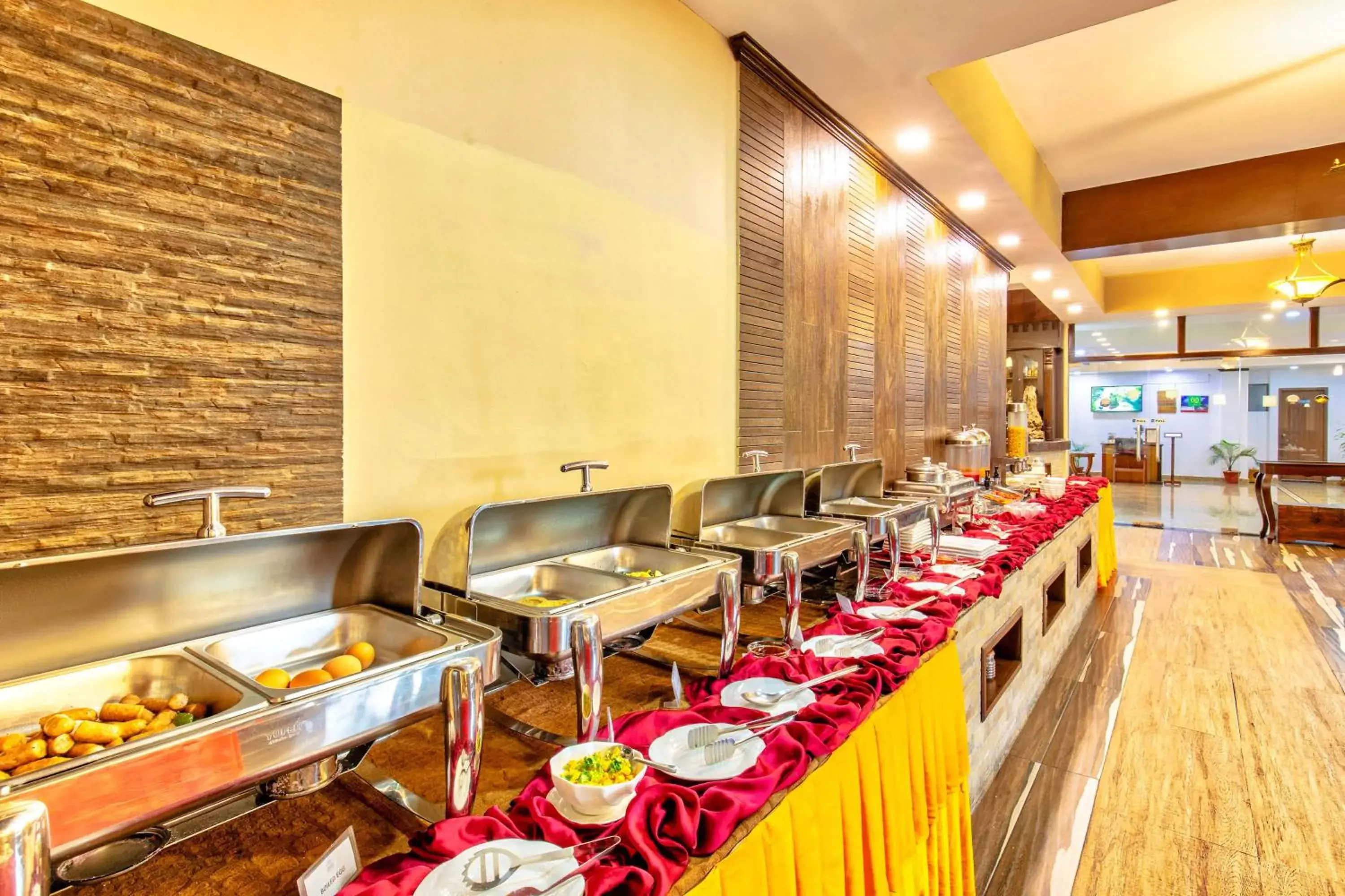 Meals, Restaurant/Places to Eat in Da Yatra Courtyard Hotel