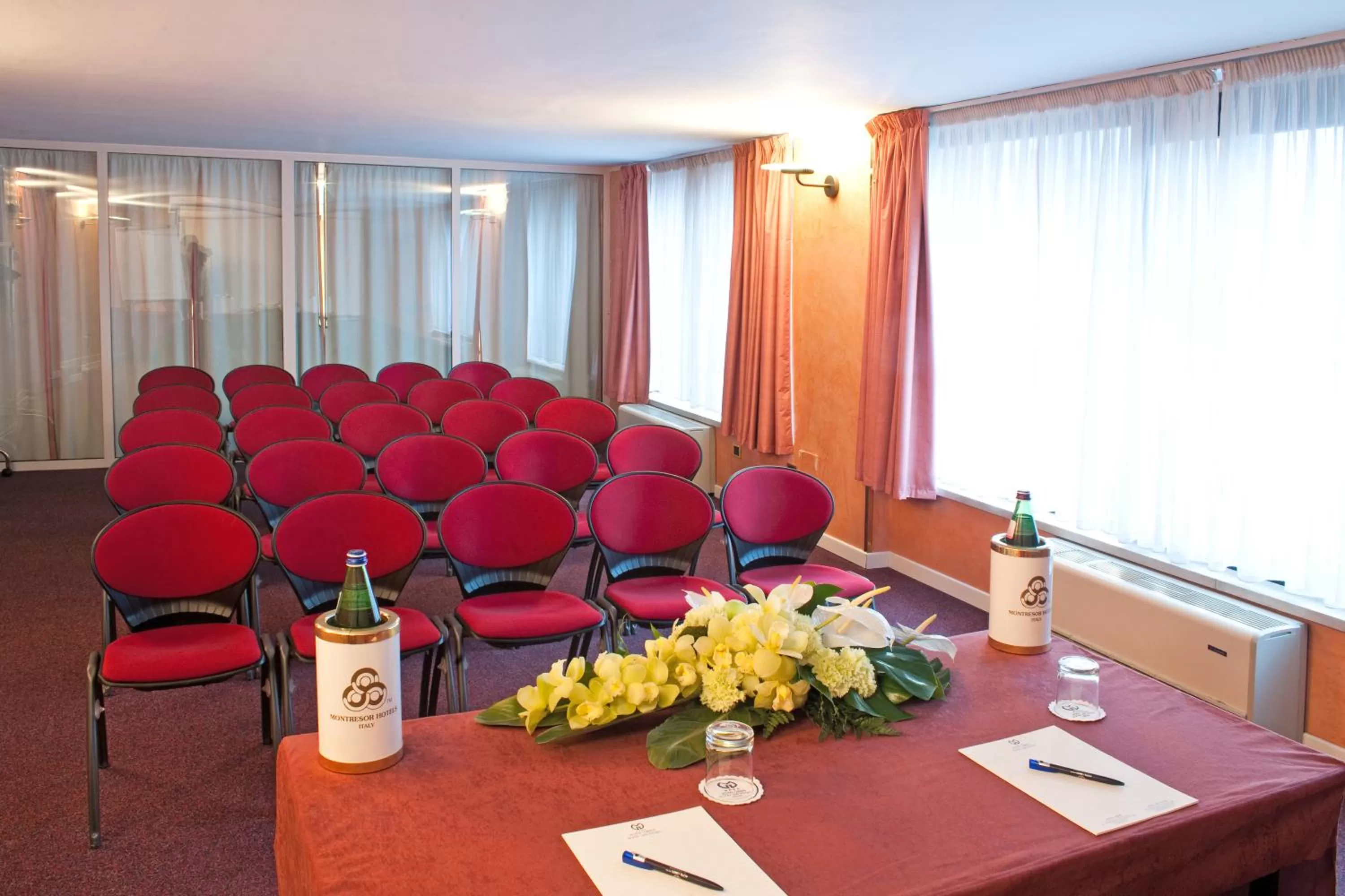 Business facilities in Hotel Giberti & Spa