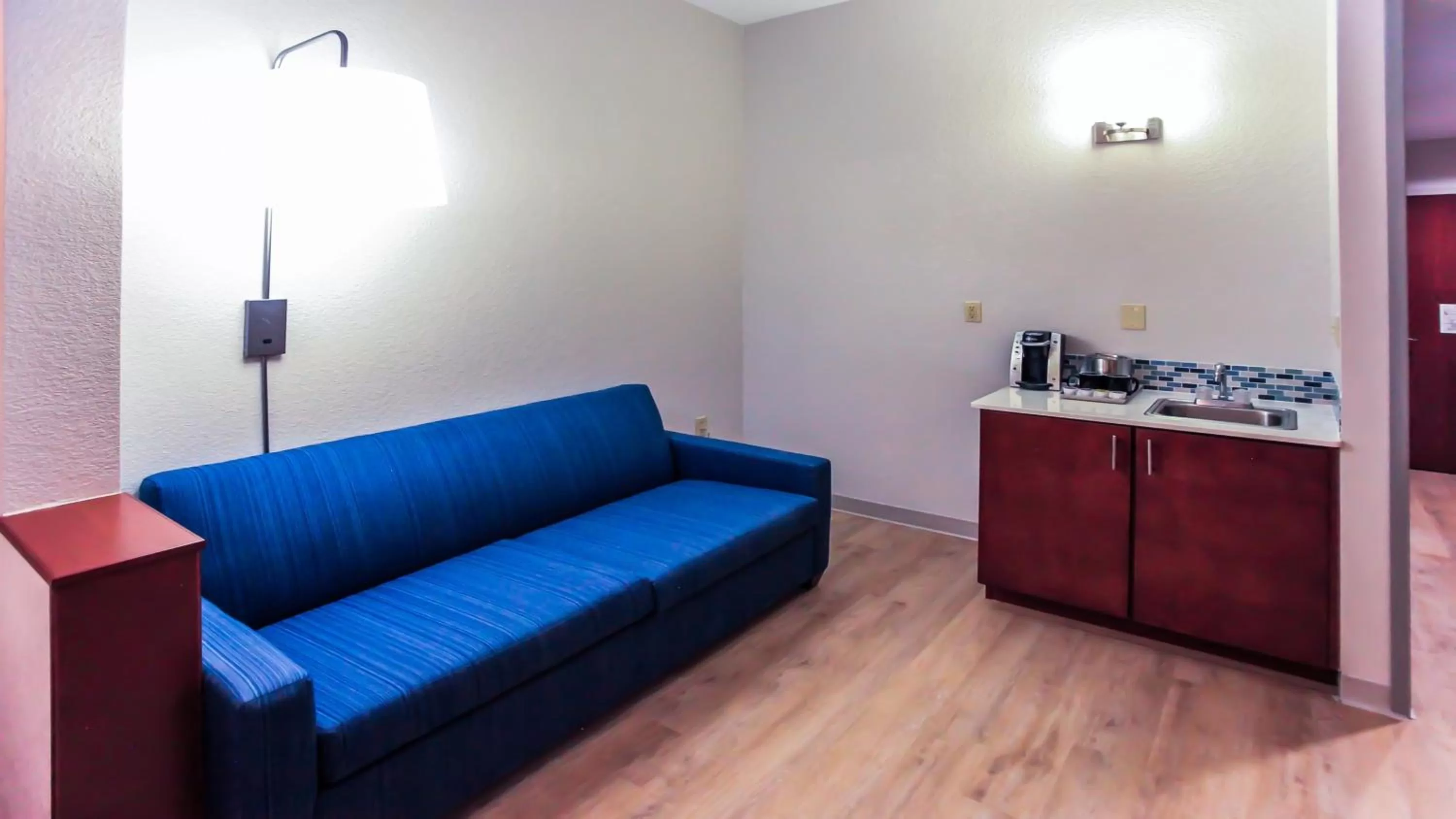 Photo of the whole room in Holiday Inn Express Daytona Beach - Speedway by IHG