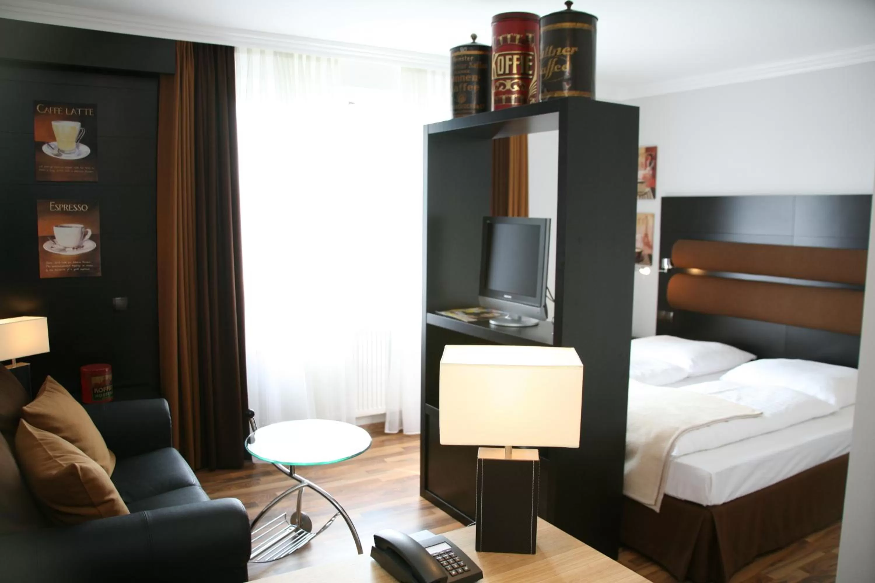 Photo of the whole room, Bed in Hotel Wilhelm Busch