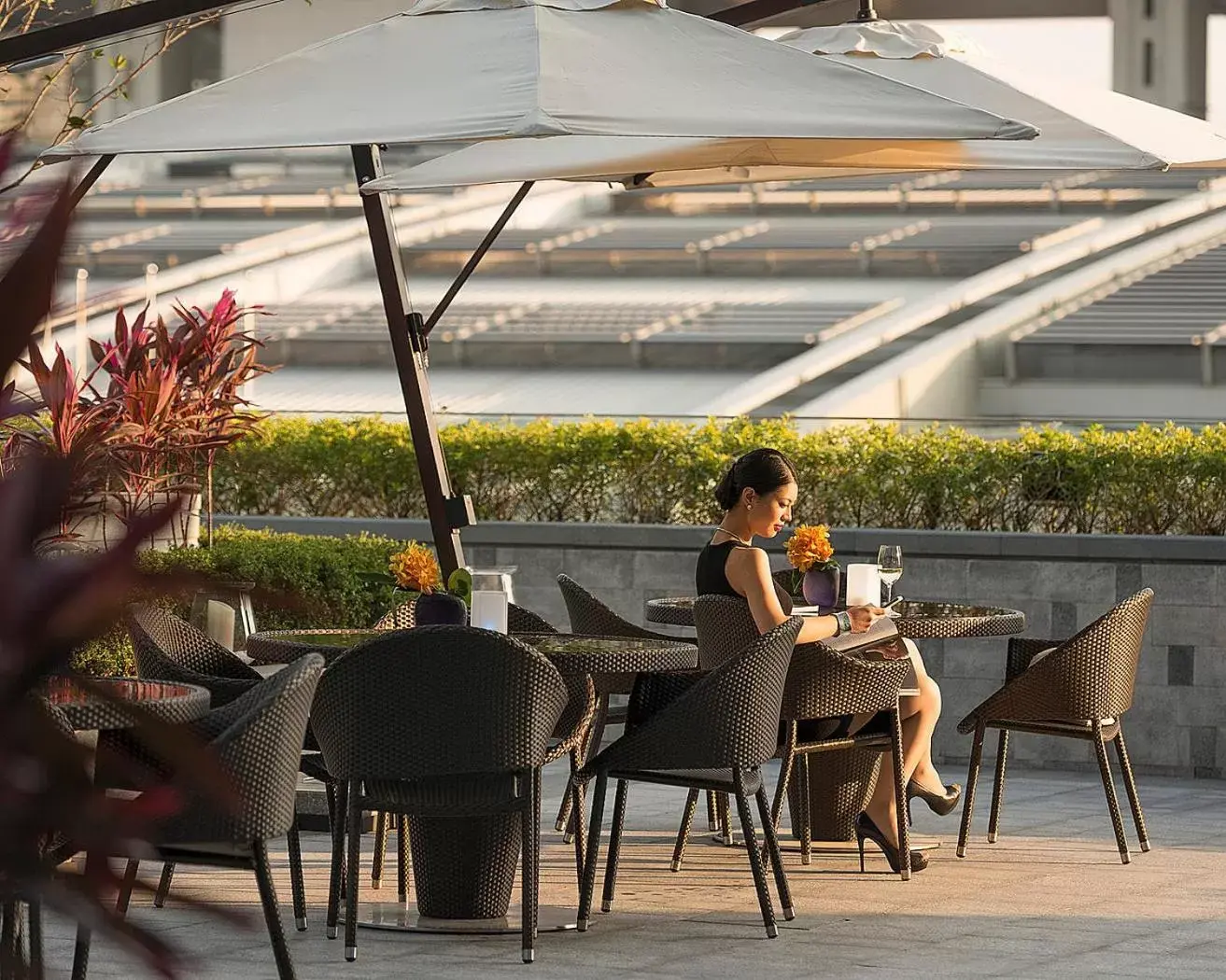 Balcony/Terrace, Restaurant/Places to Eat in Four Seasons Hotel Shenzhen