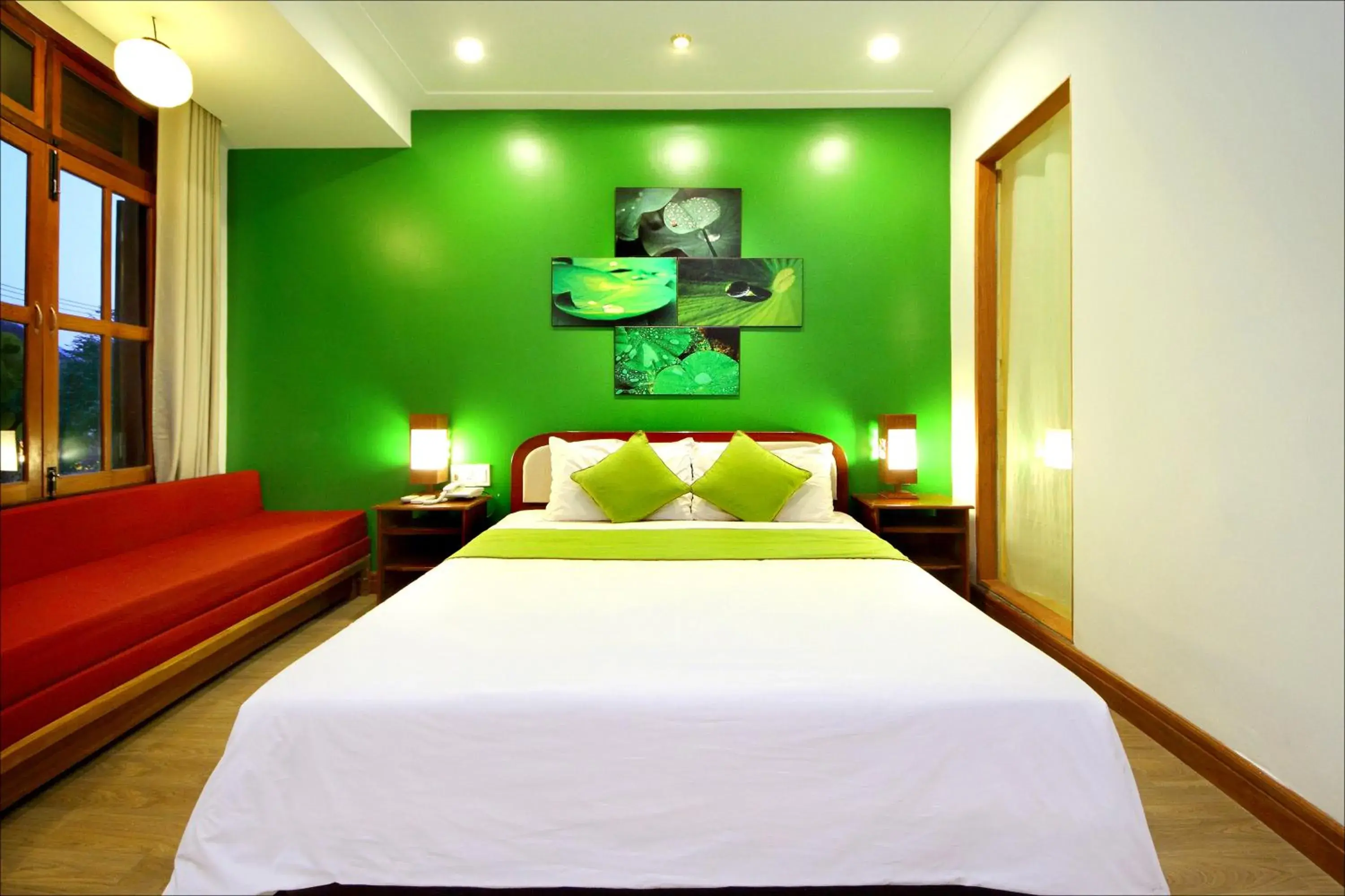 Photo of the whole room, Bed in Thanh Van 1 Hotel