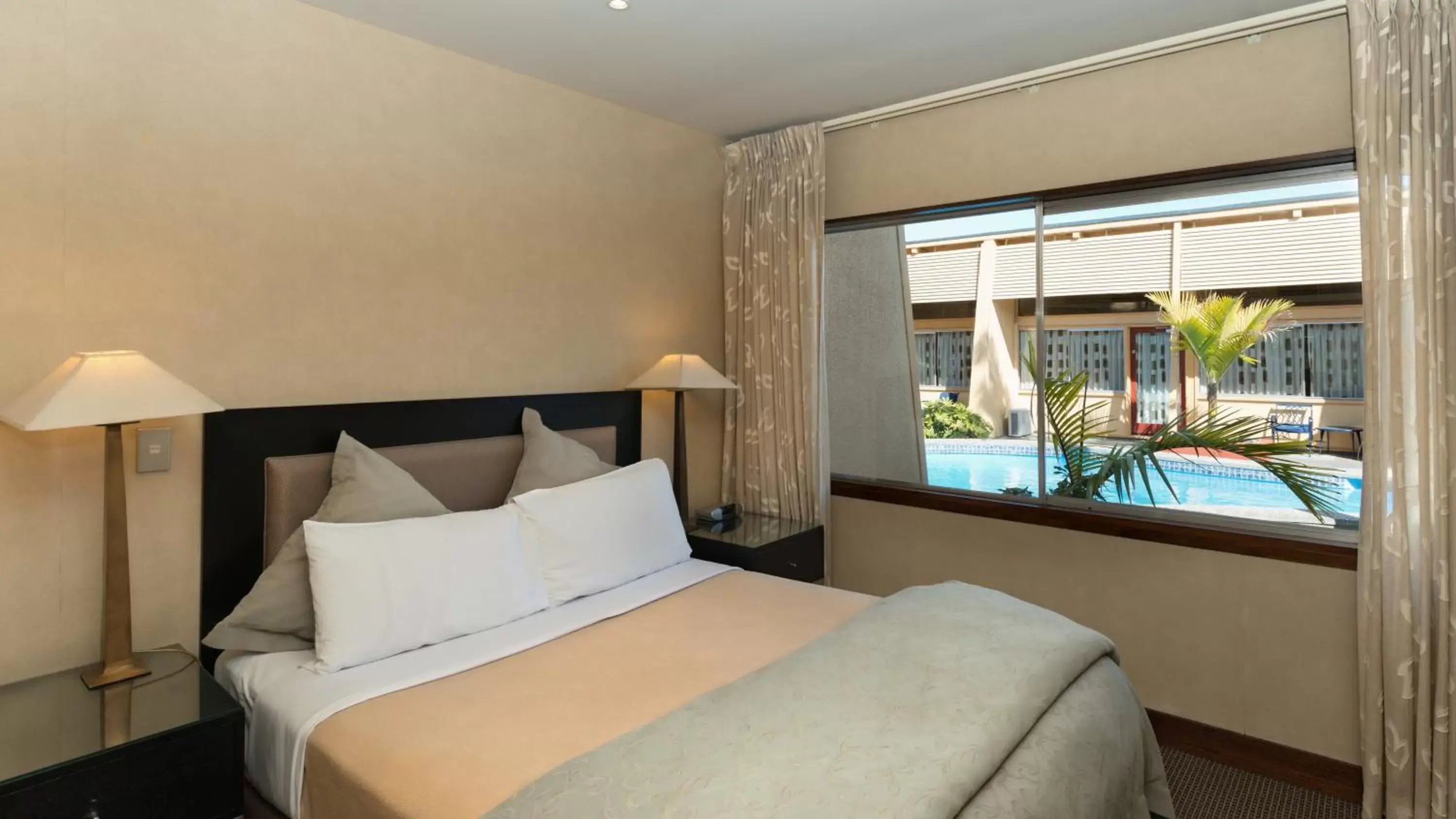 Day, Bed in Oasis Beach Motel Day, Bed in Oasis Beach Motel