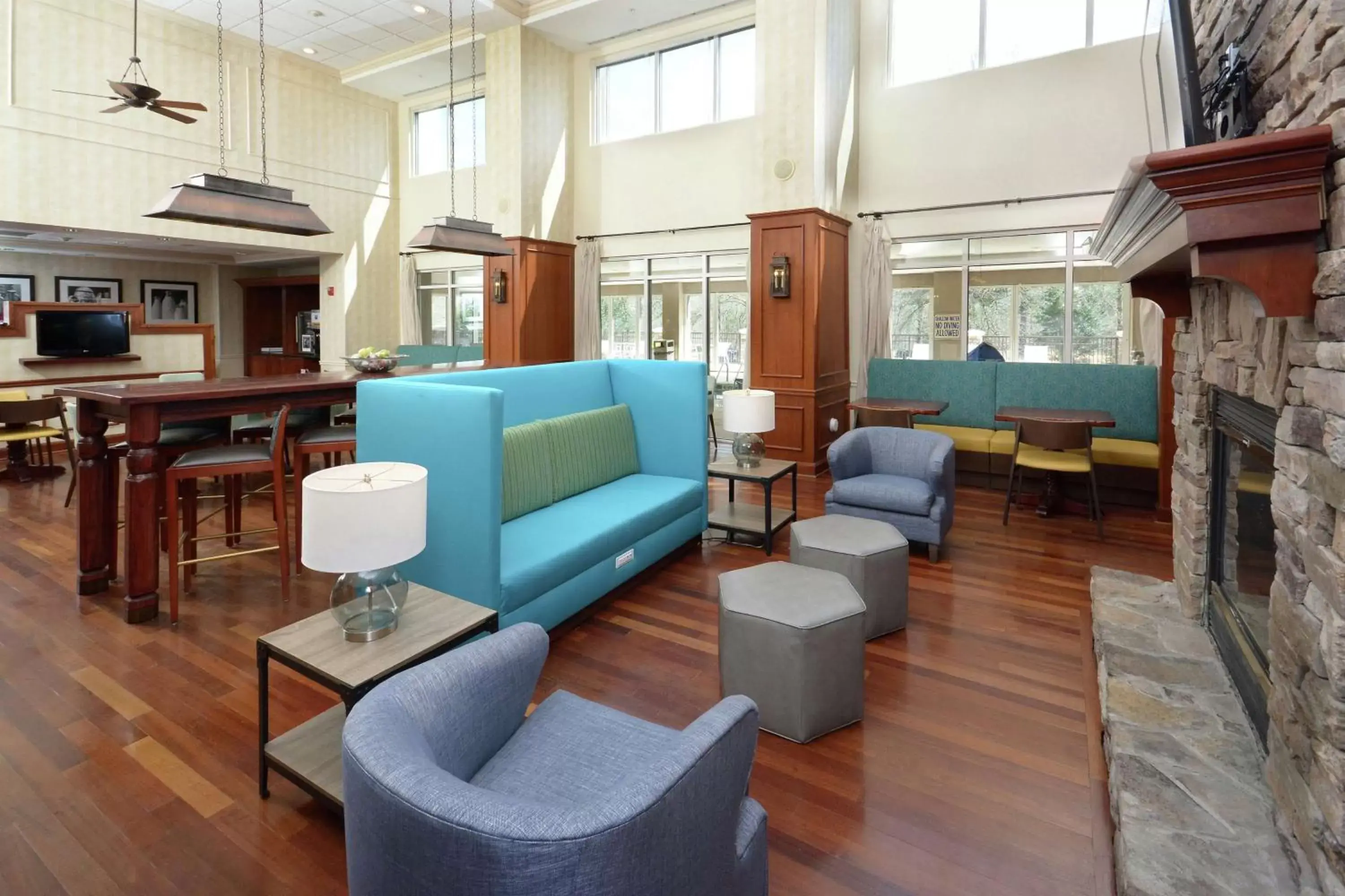 Lobby or reception, Seating Area in Hampton Inn & Suites Clinton