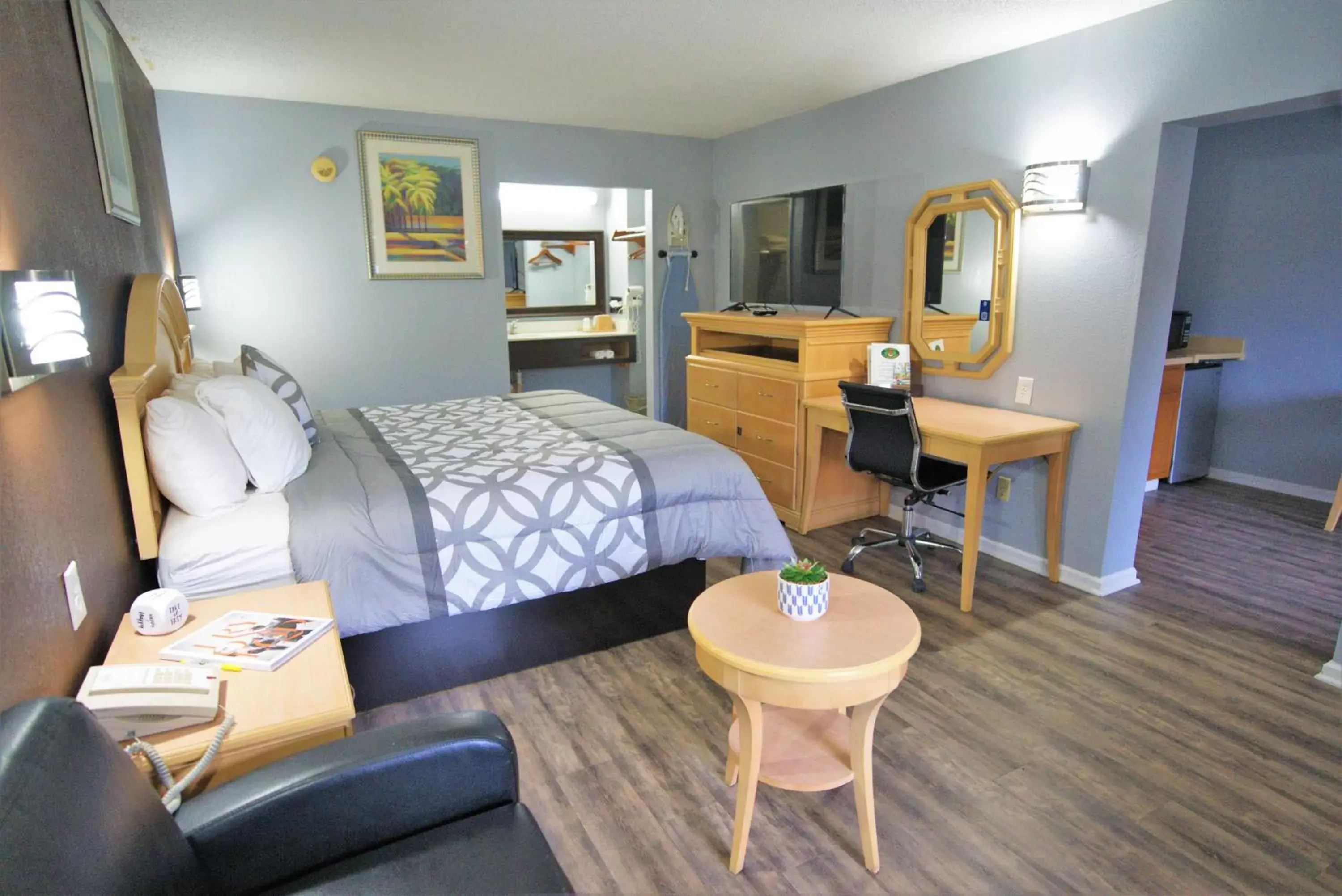 Bedroom in Columbus Inn and Suites