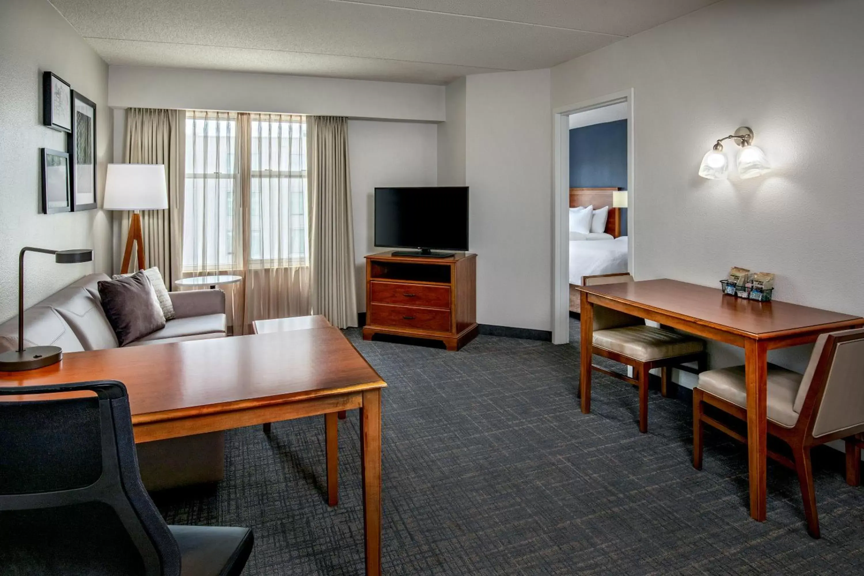 Communal lounge/ TV room, Seating Area in Residence Inn by Marriott Chesapeake Greenbrier
