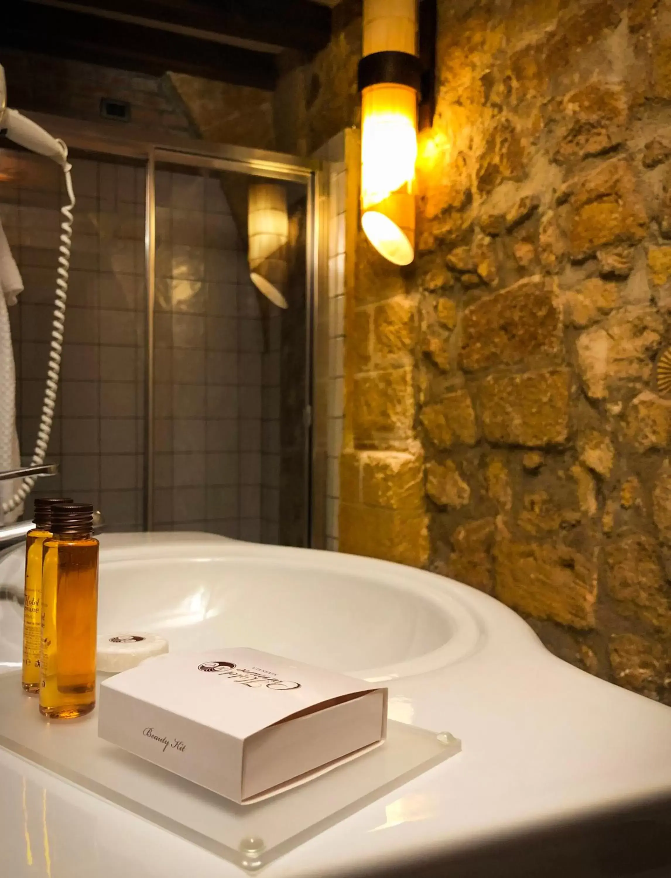 Decorative detail, Bathroom in Hotel Carmine