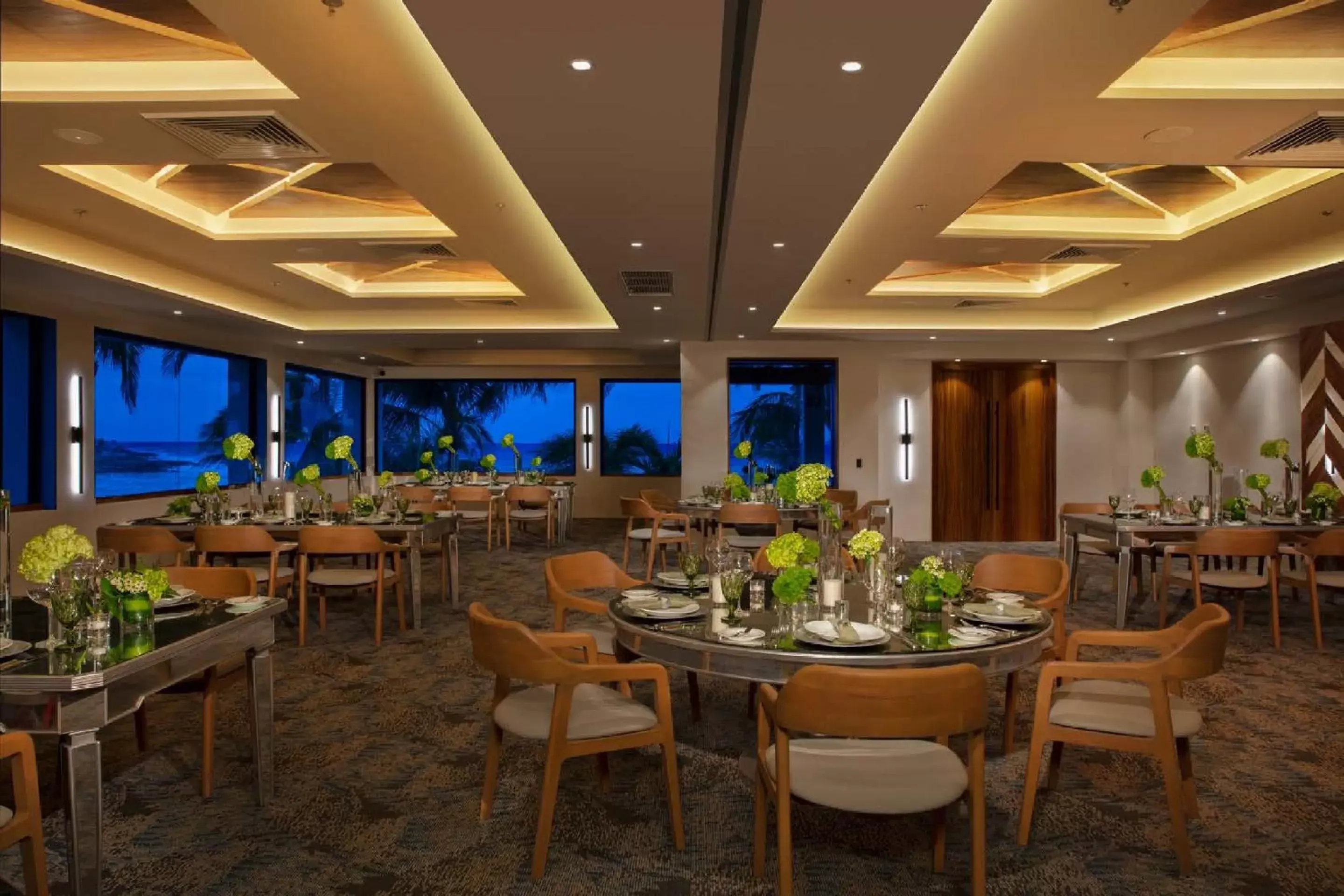 Meeting/conference room, Restaurant/Places to Eat in Dreams Aventuras Riviera Maya