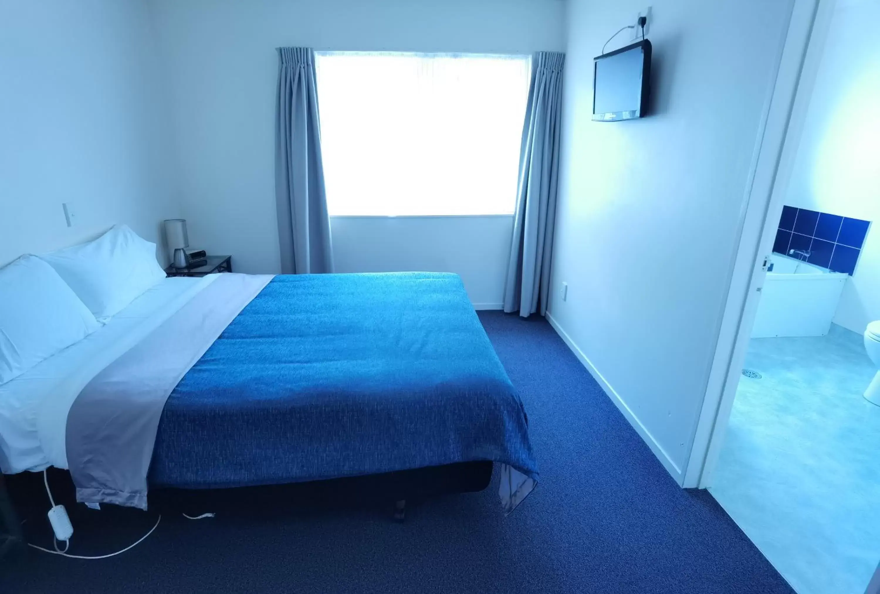 Bedroom, Bed in Harringtons Motor Lodge