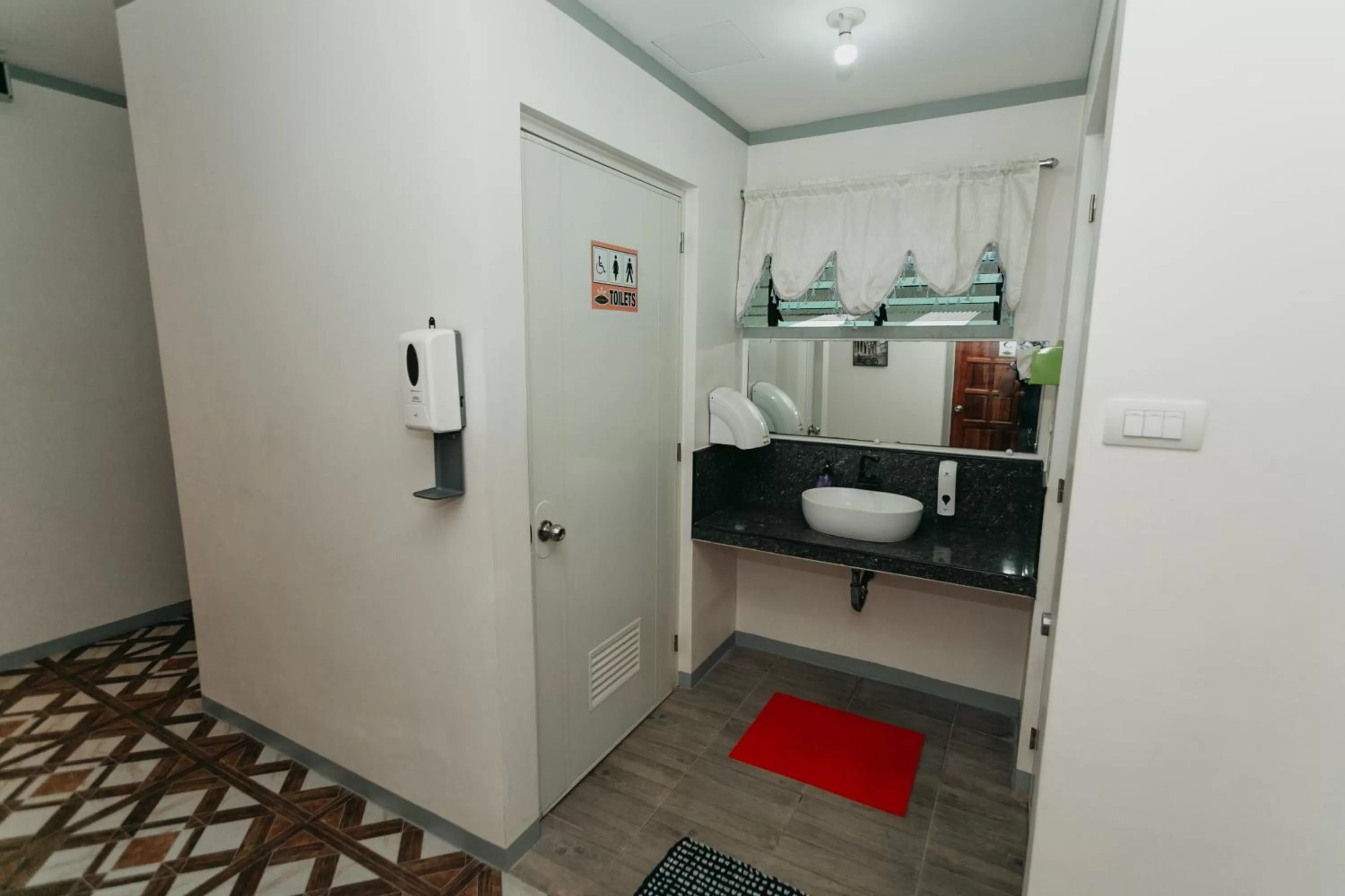 Bathroom in Kingswick Residences & Lodge