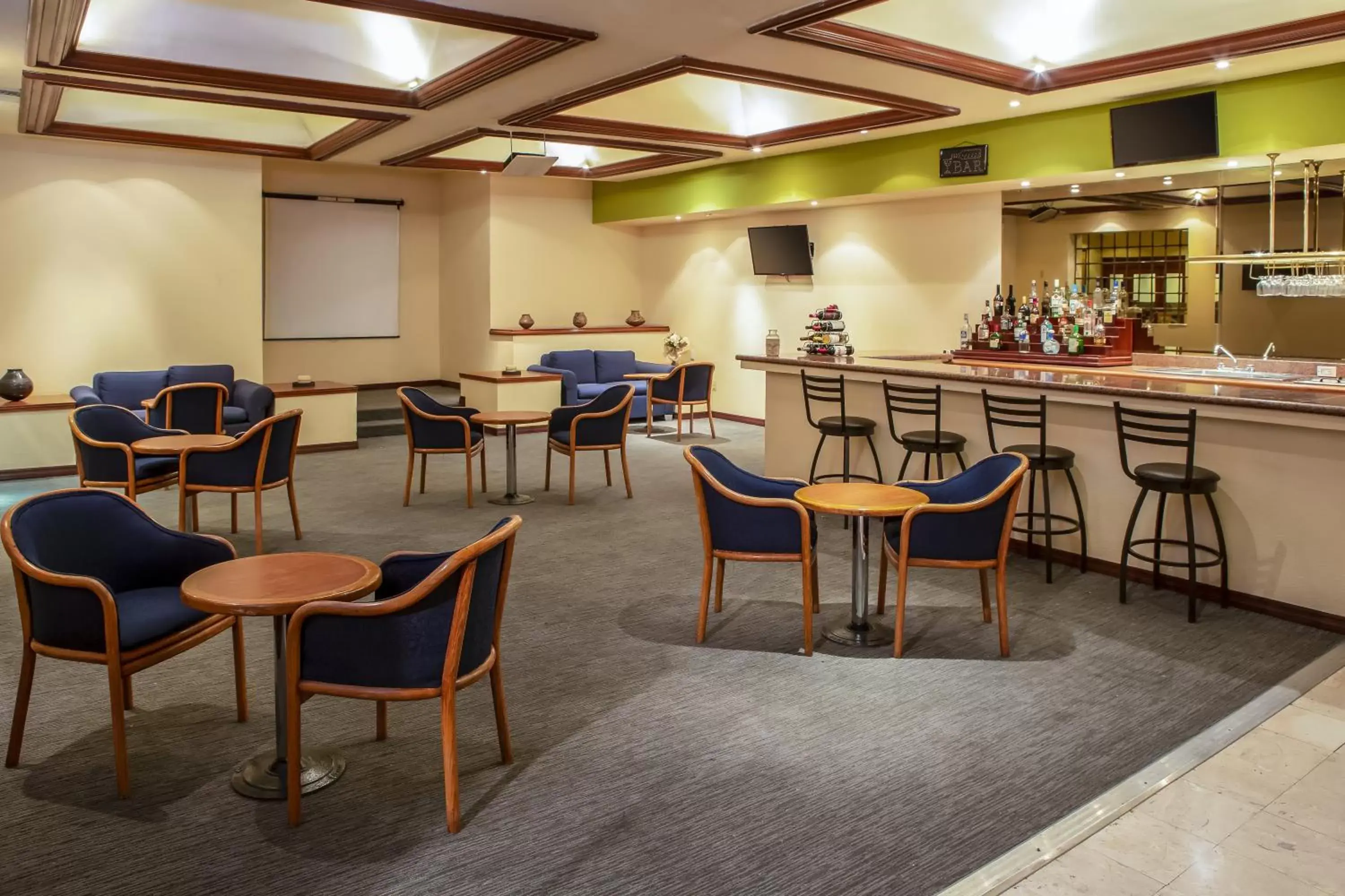 Lounge or bar, Restaurant/Places to Eat in Fiesta Inn Ciudad Juarez