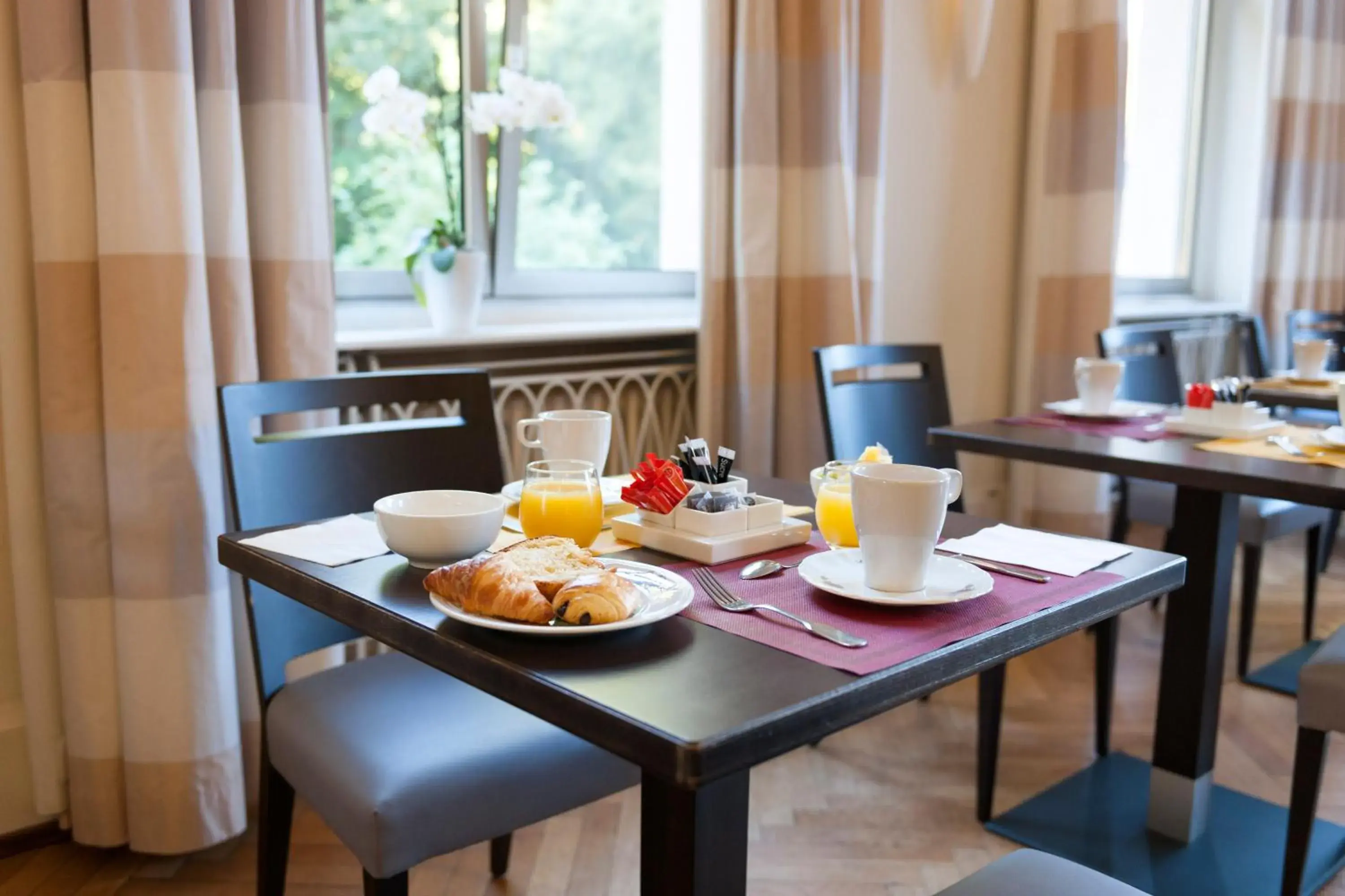Breakfast, Dining Area in Grand Hotel Filippo