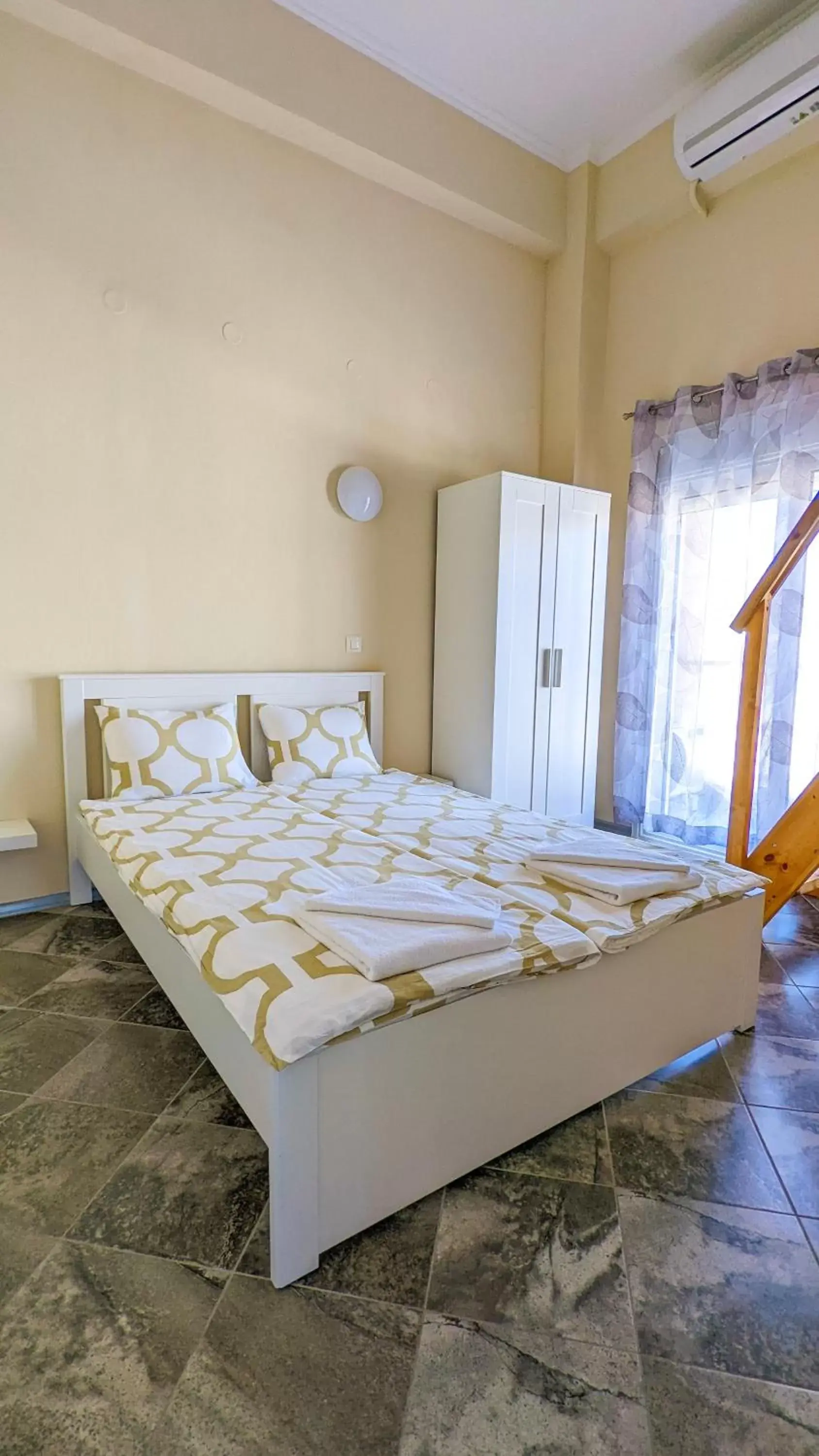 Bedroom, Bed in GreenCity Kavala