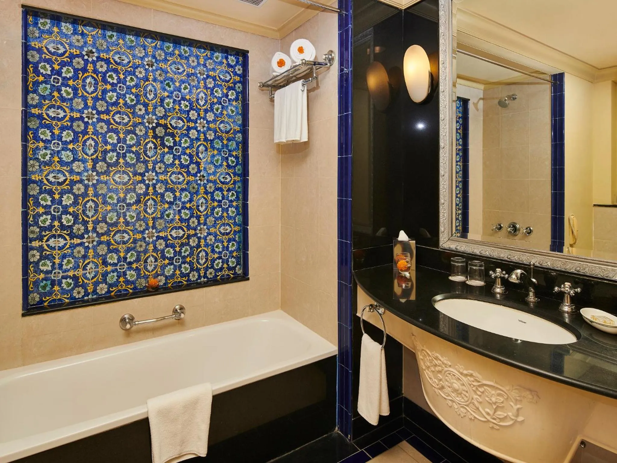 Shower in The Ummed Jodhpur Palace Resort & Spa
