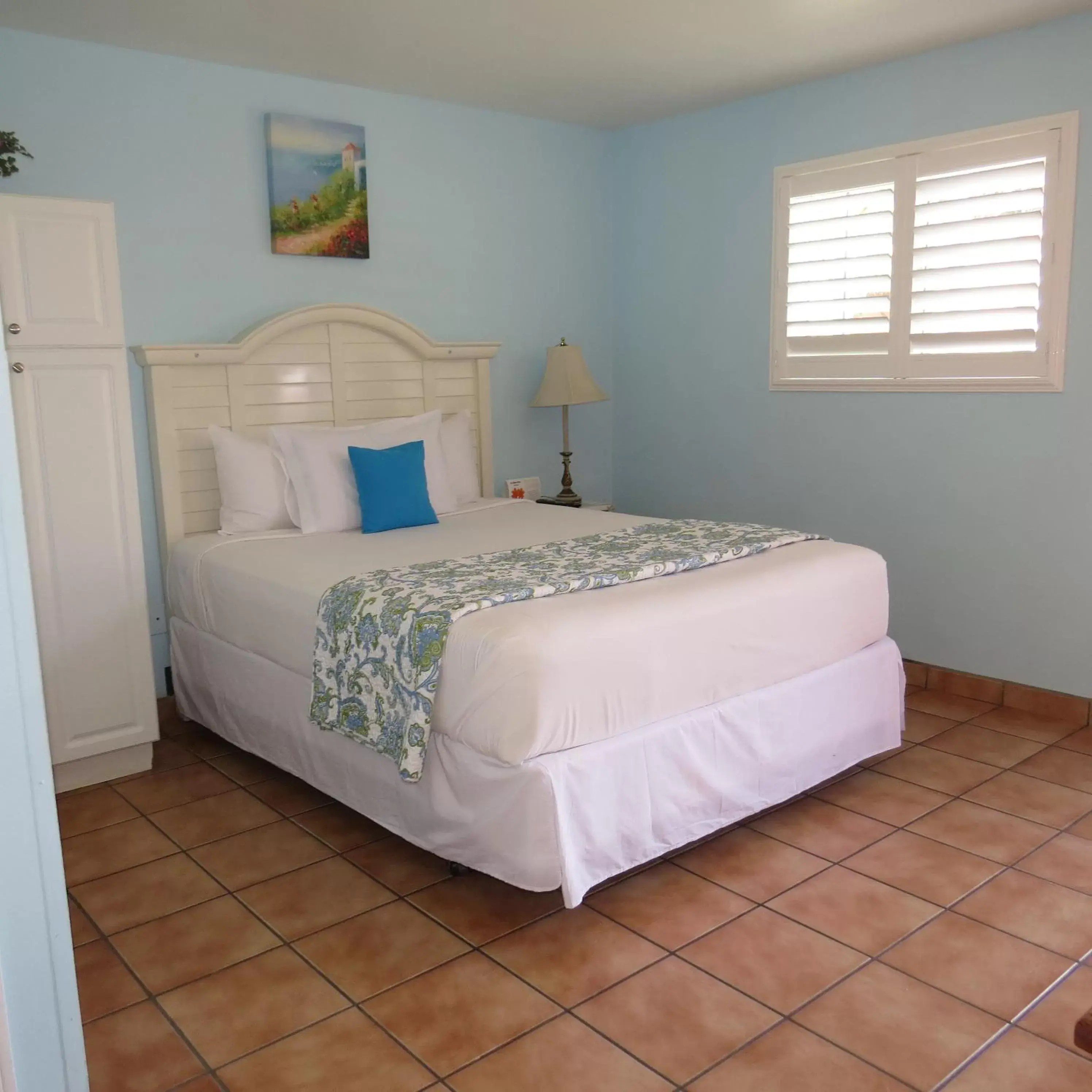 Kitchen or kitchenette, Bed in Leucadia Beach Inn