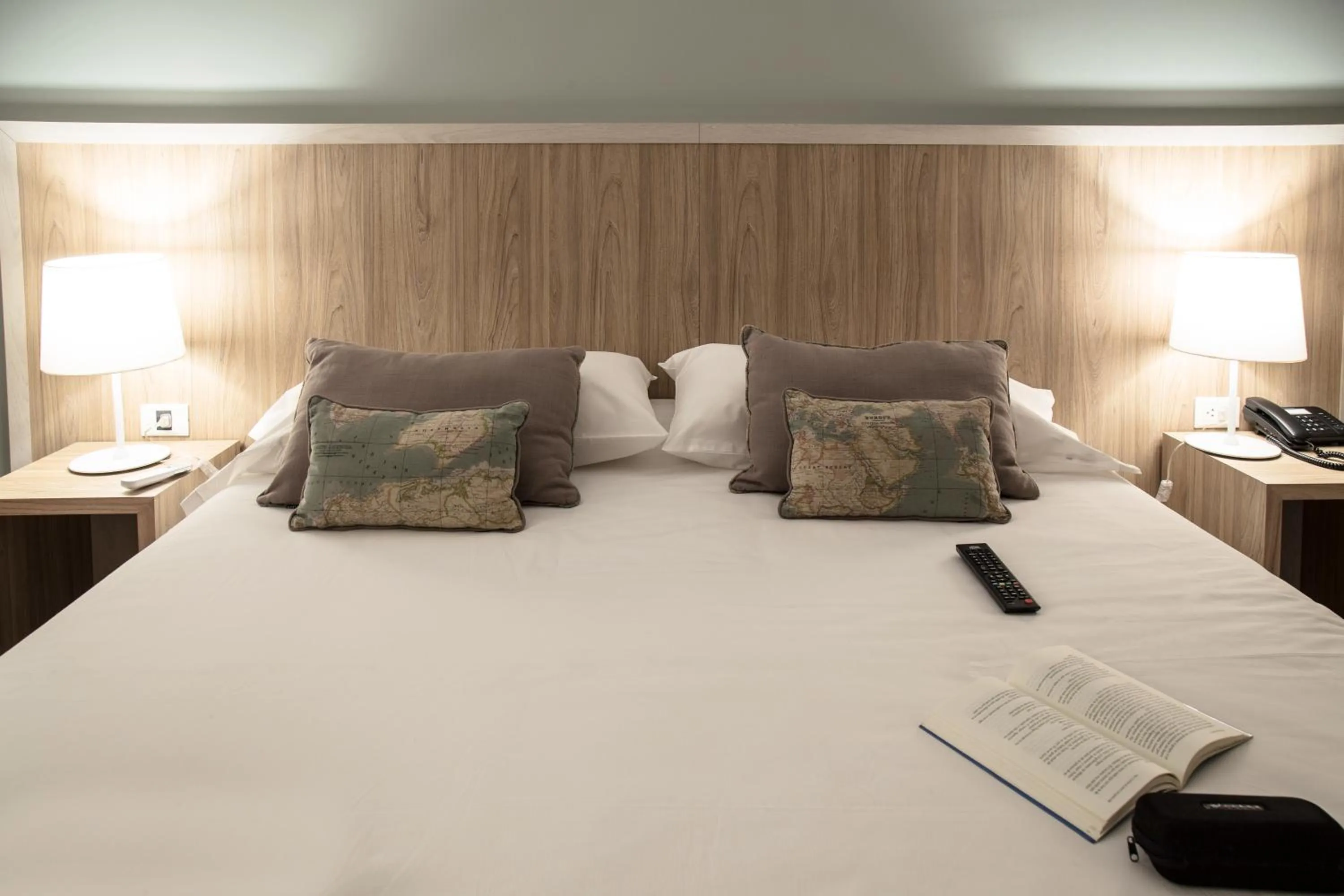 Bedroom, Bed in Brizo Neuquén