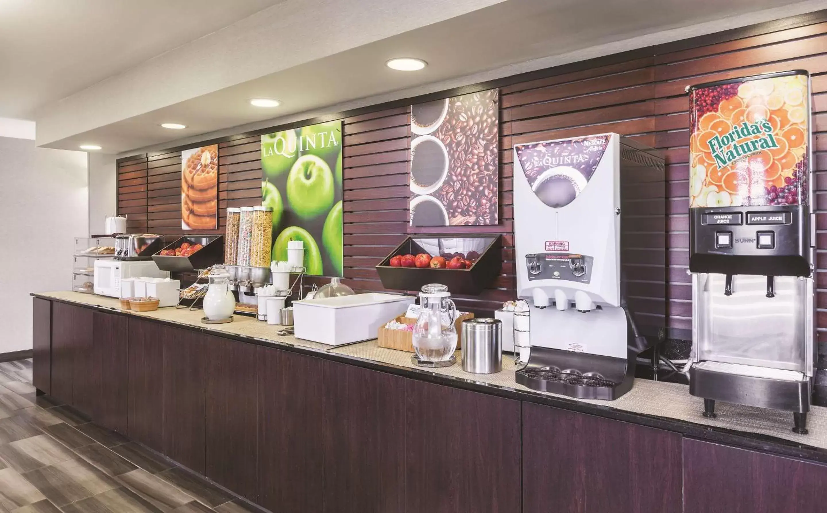 Food in La Quinta Inn by Wyndham Tucson East