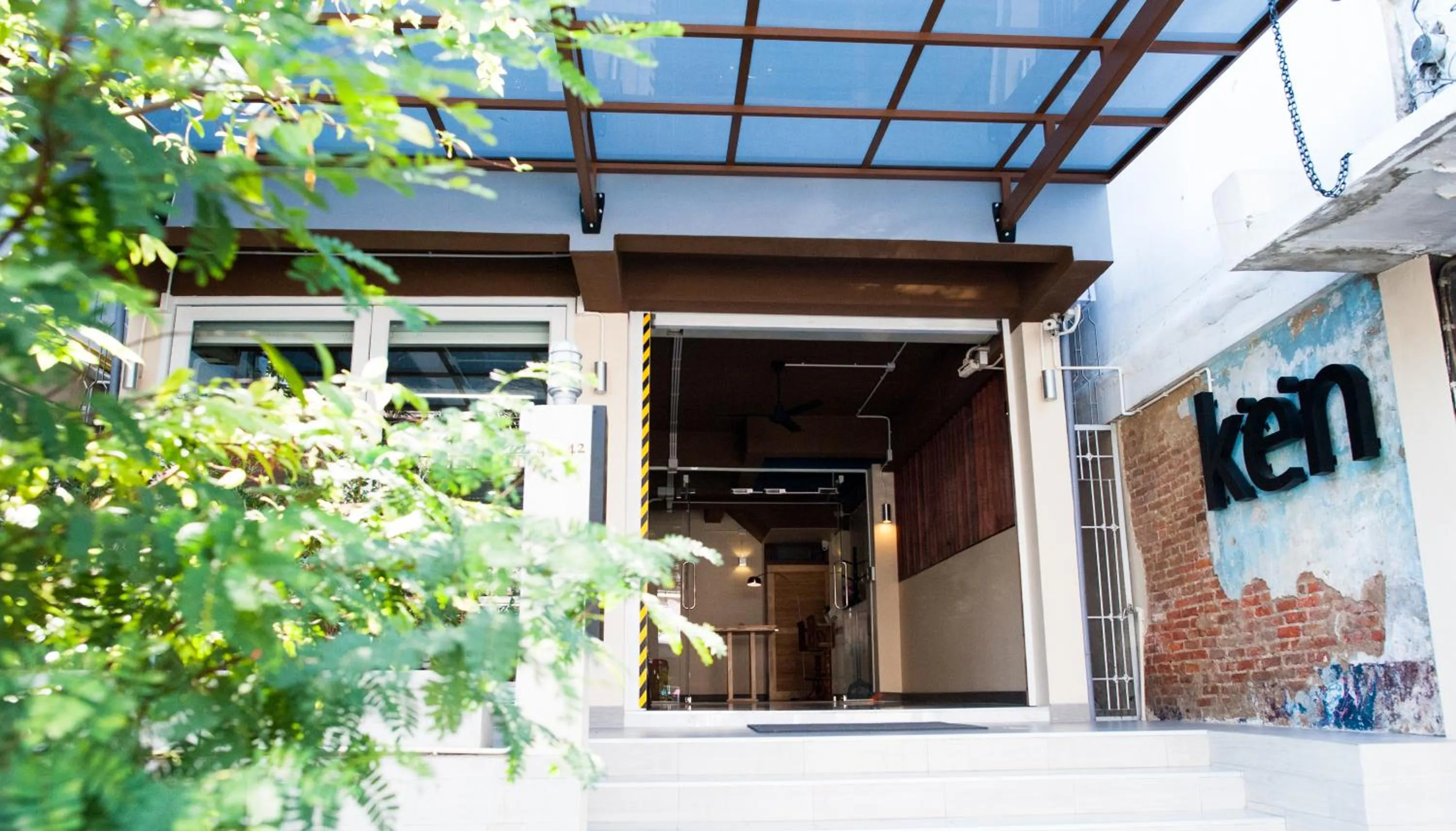 Decorative detail in KENCOZY accommodation