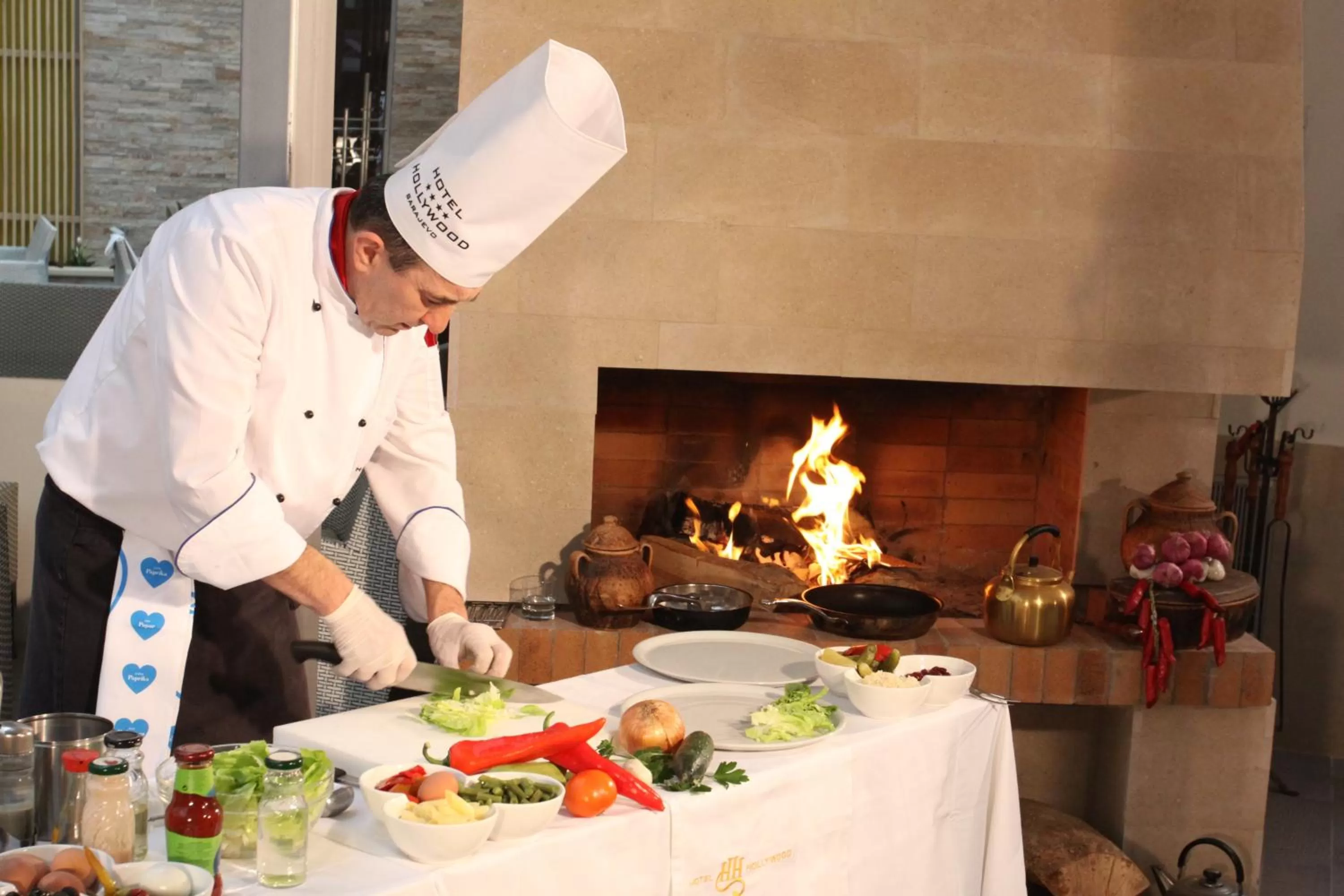 Restaurant/places to eat in Hollywood Hotel