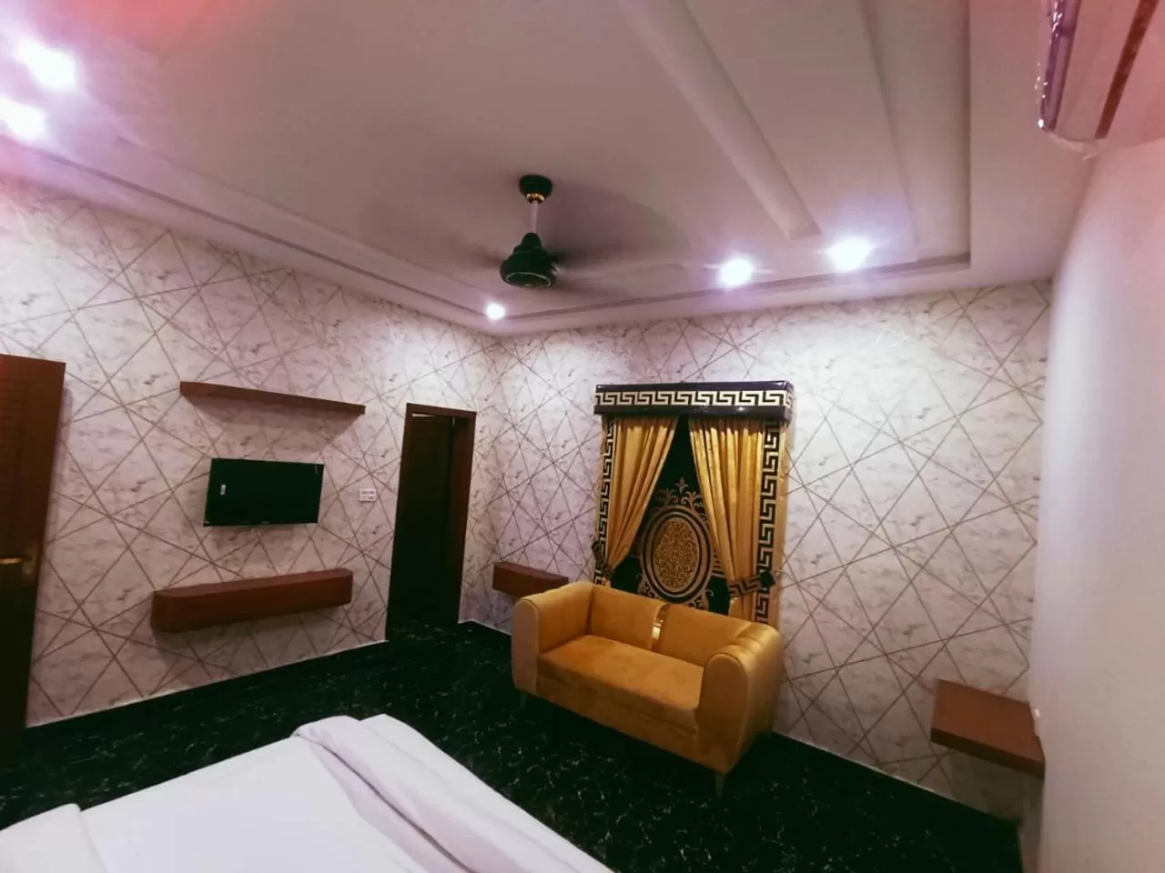 Seating Area in Hotel Grace inn