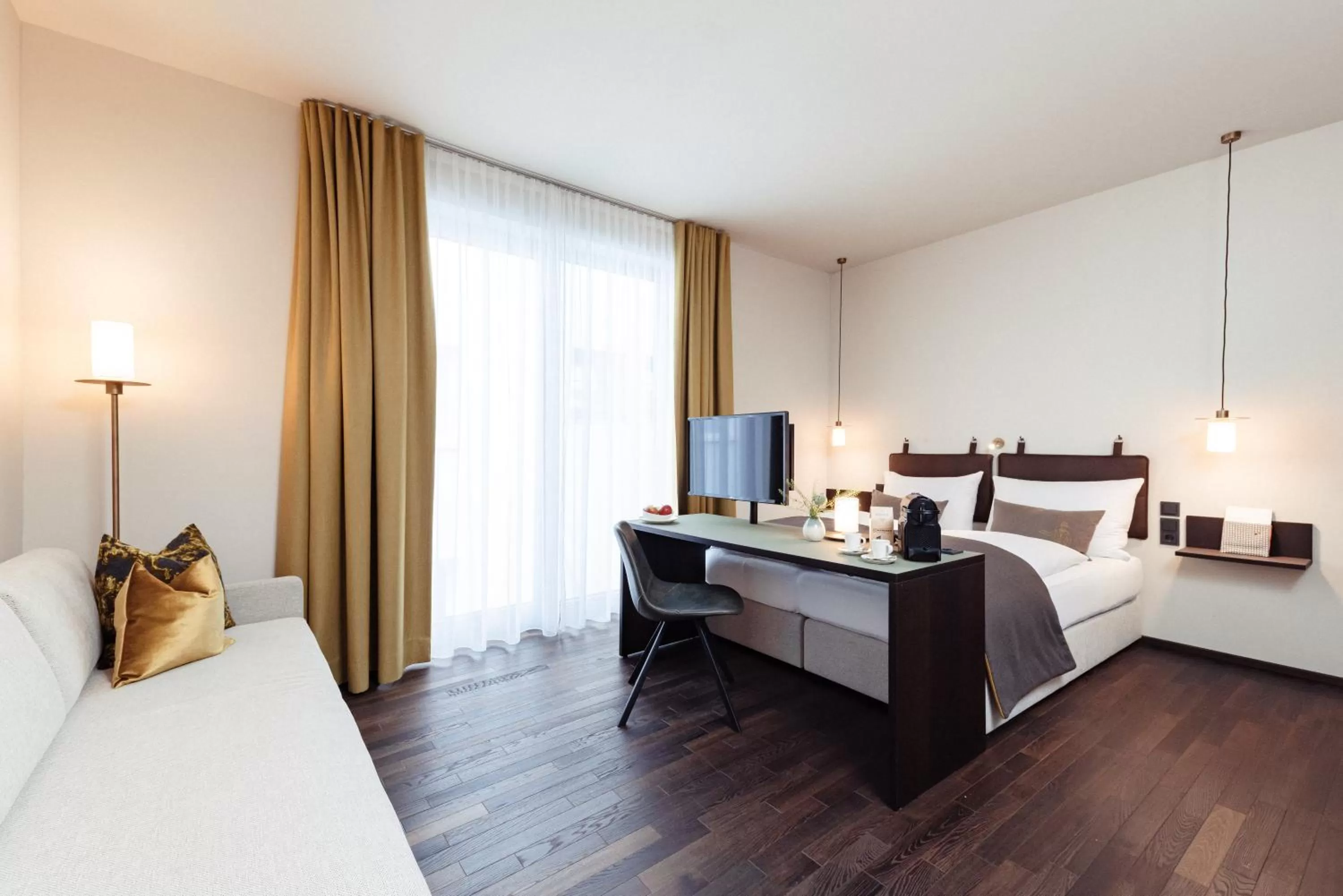 TV/Entertainment Center in Boutique Hotel das TSCHOFEN