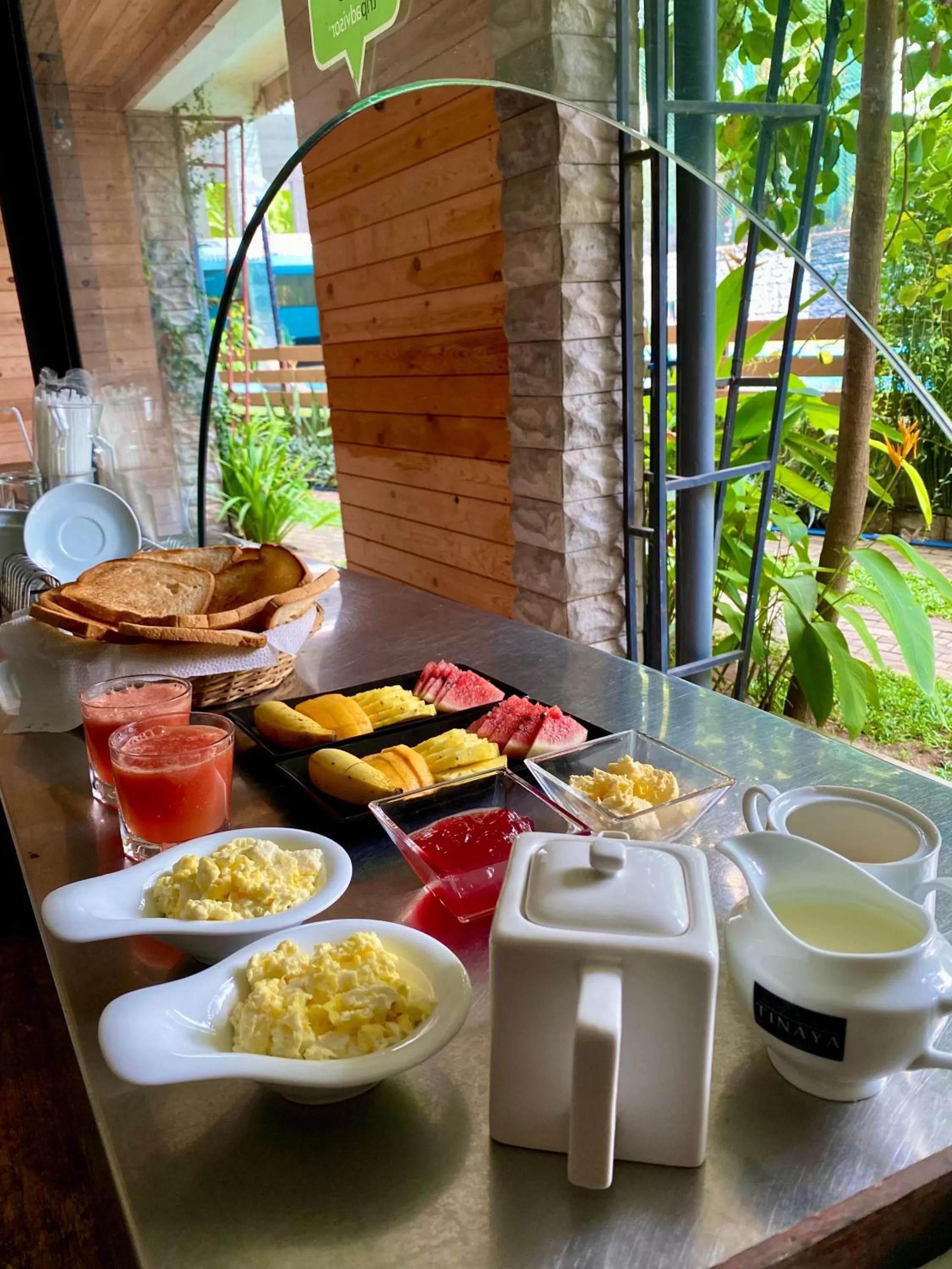 Breakfast in Hotel Tinaya