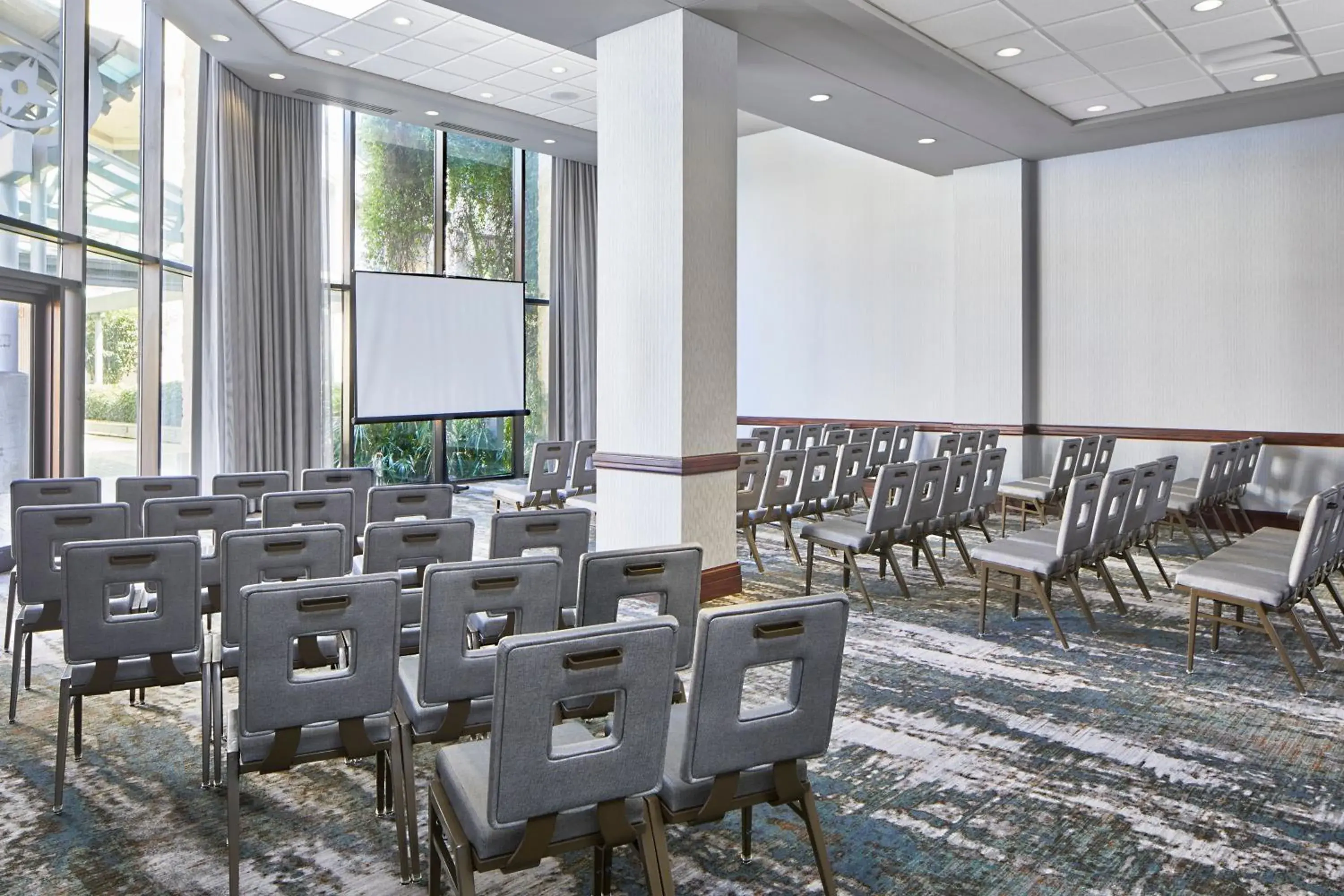 Meeting/conference room, Business Area/Conference Room in Renaissance by Marriott Mobile Riverview Plaza Hotel