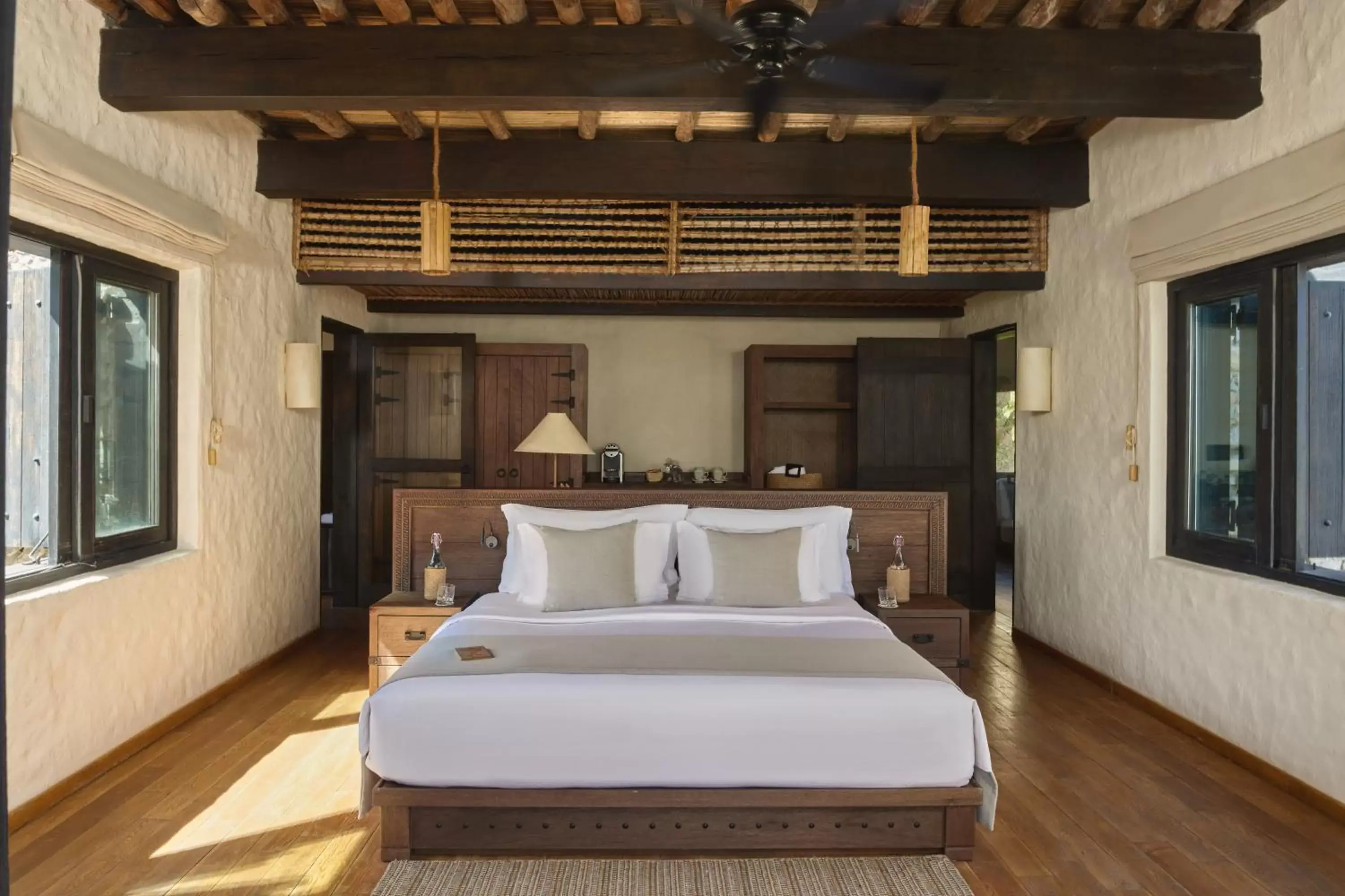 Bedroom, Bed in Six Senses Zighy Bay