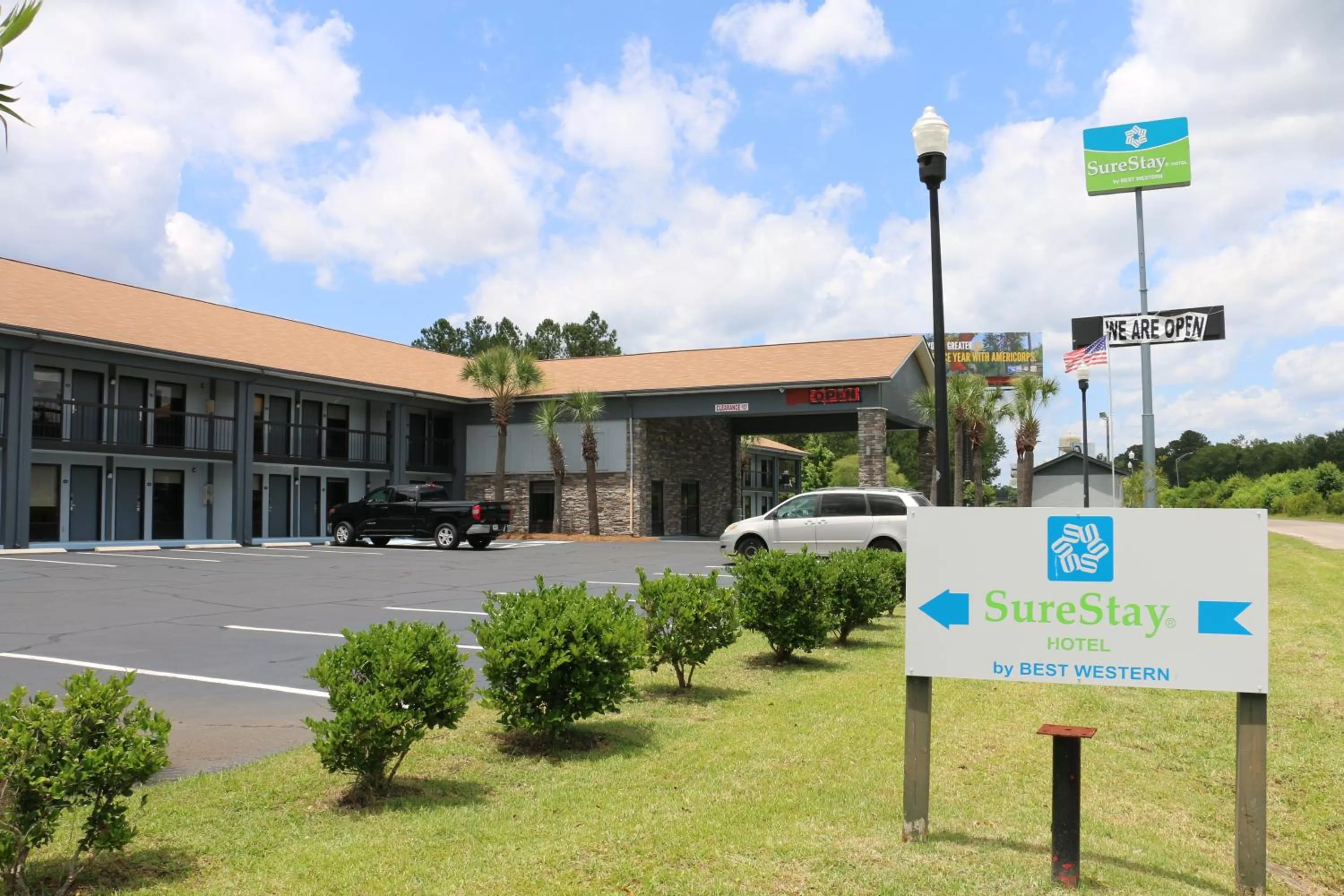 Property building in Baymont by Wyndham Ridgeland I-95