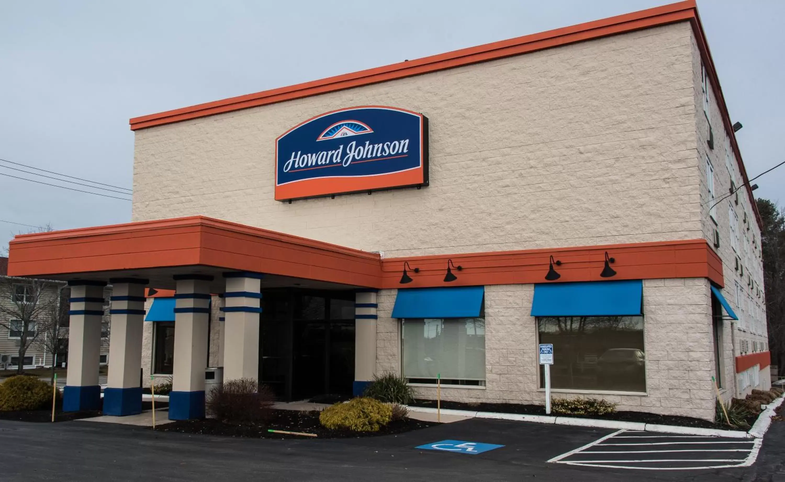 Property Building in Howard Johnson by Wyndham Portsmouth