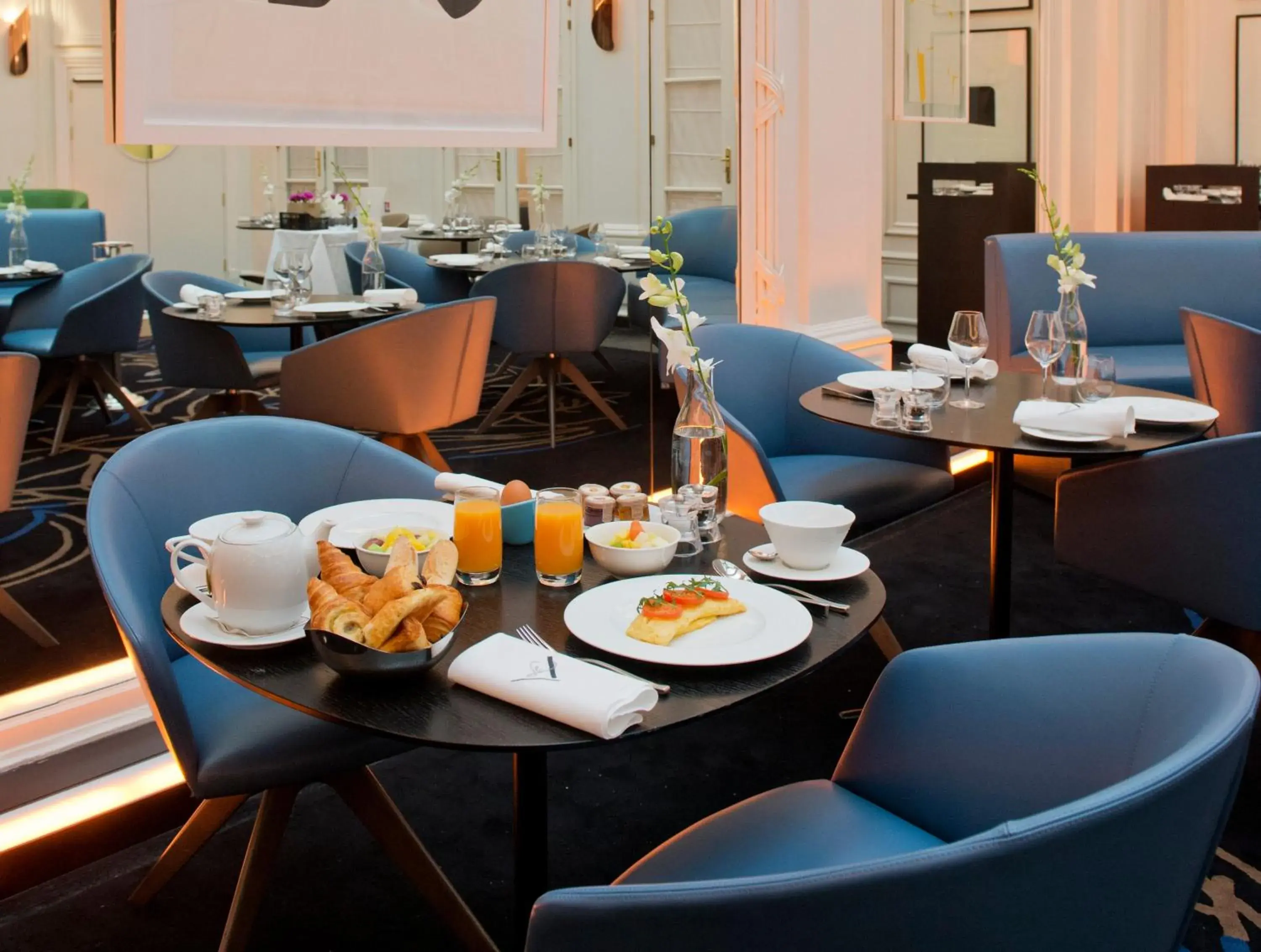Breakfast, Restaurant/Places to Eat in Hotel Vernet