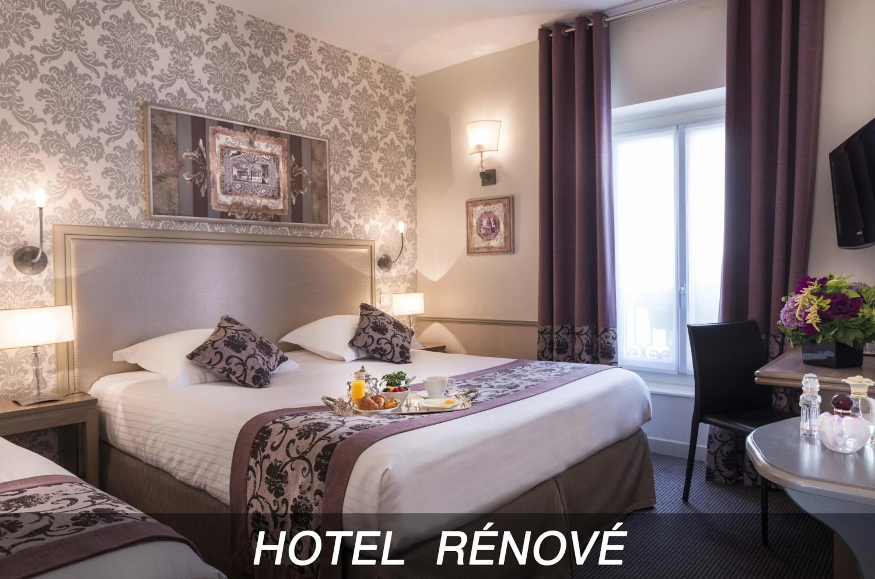 Bedroom, Bed in Hotel Monceau Wagram