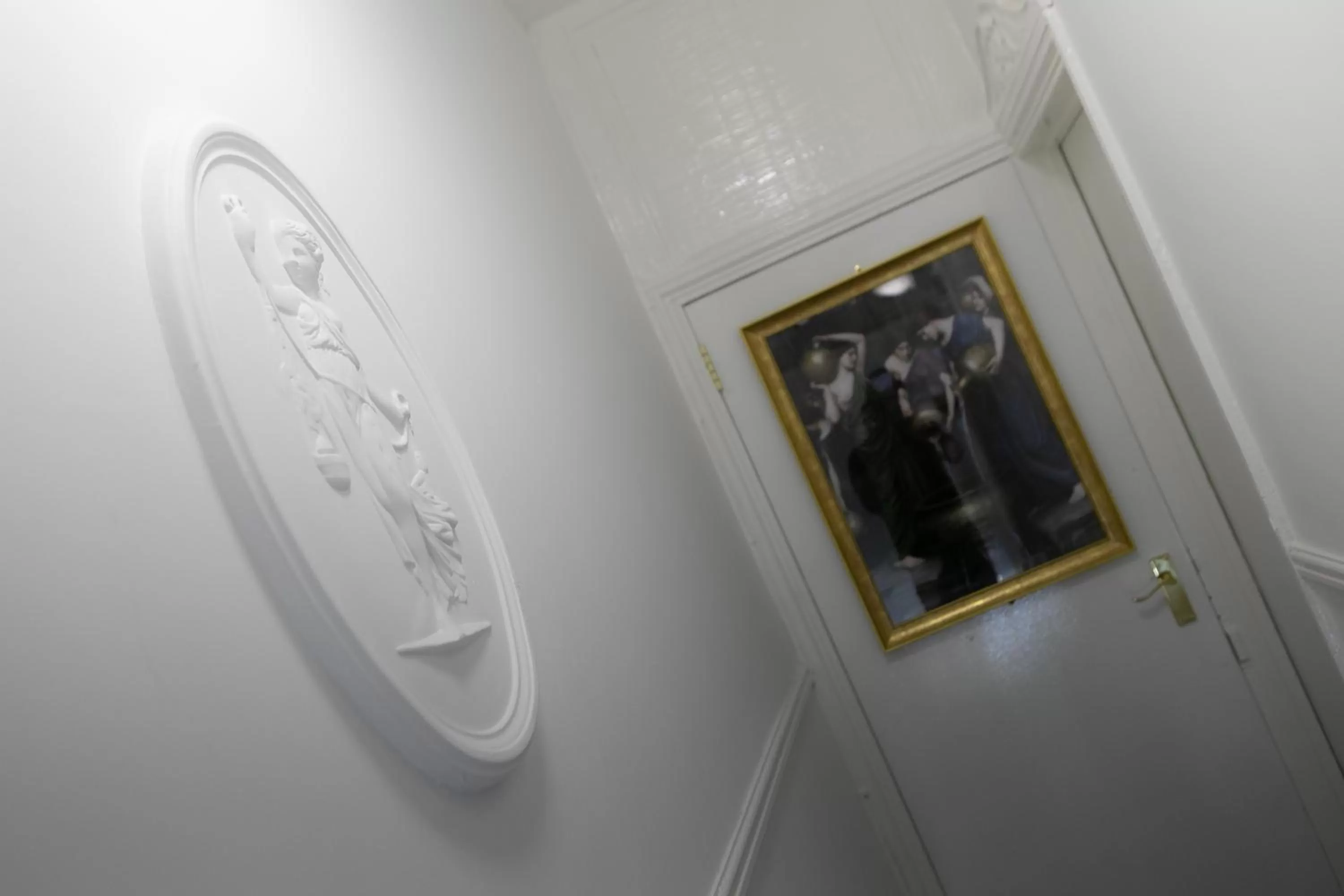 The New Apollo Hotel