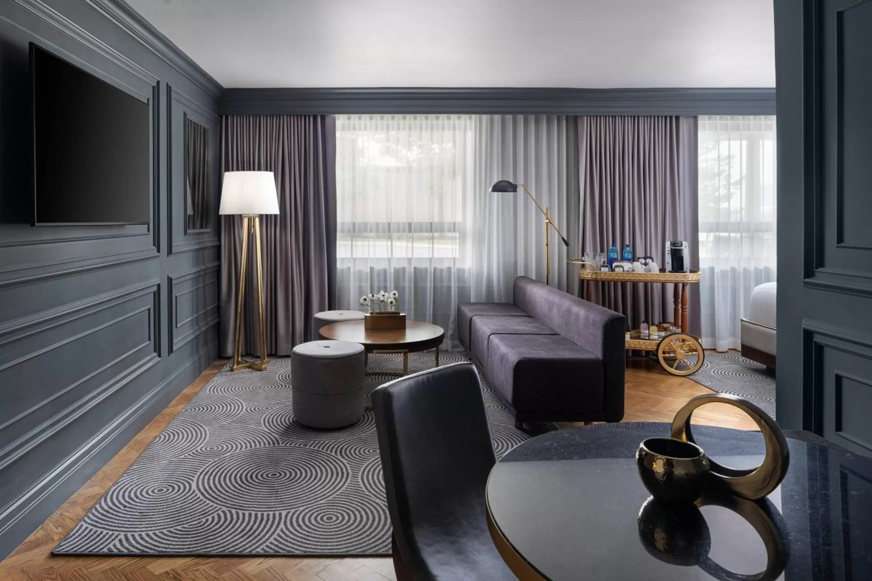 Living room in The Drake Oak Brook, Autograph Collection Living room in The Drake Oak Brook, Autograph Collection