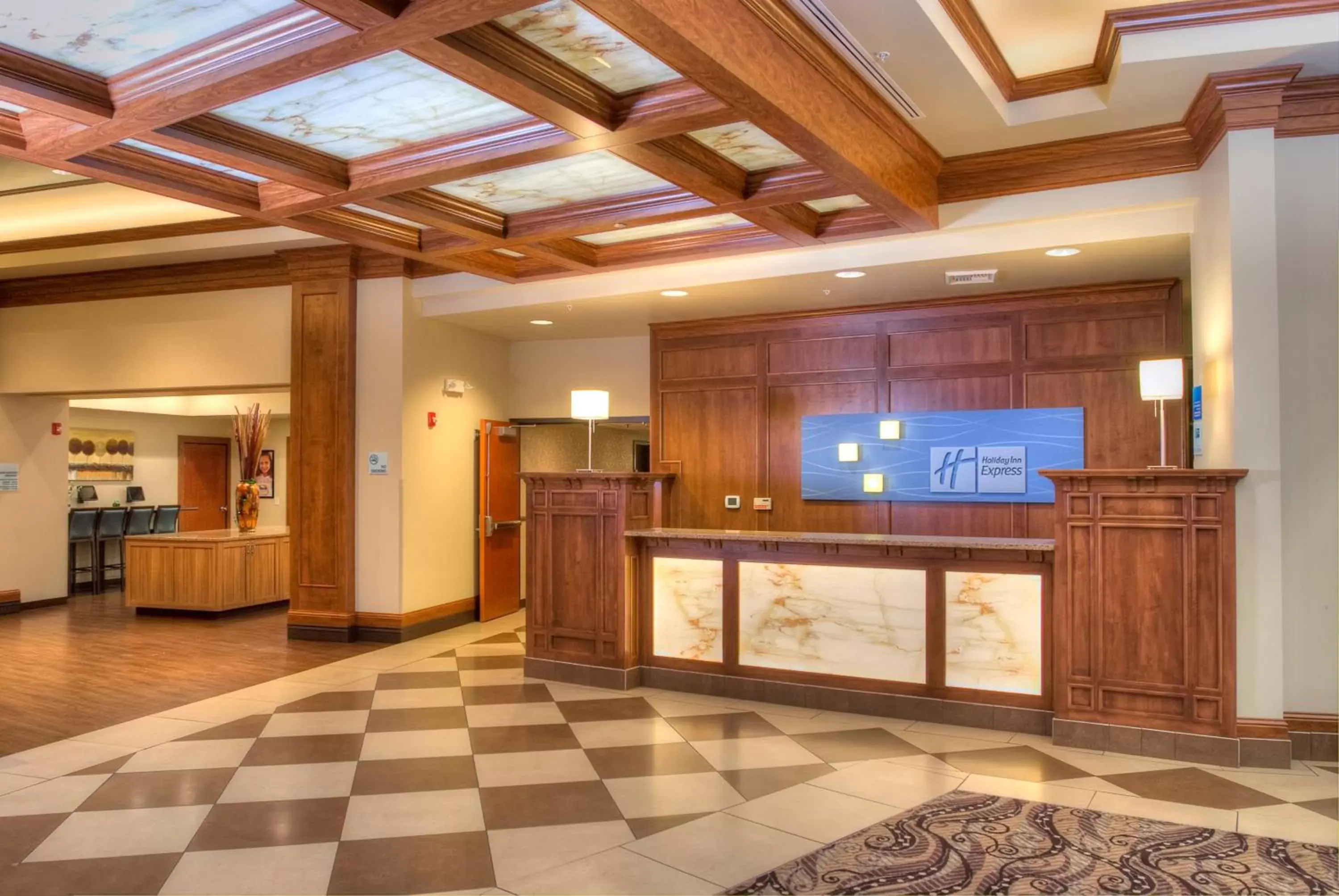 Property building, Lobby/Reception in Holiday Inn Express Spokane-Downtown