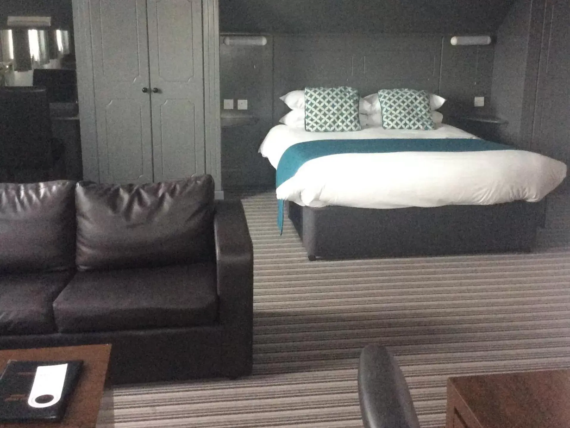 One-Bedroom Suite in Oyster Fleet Hotel