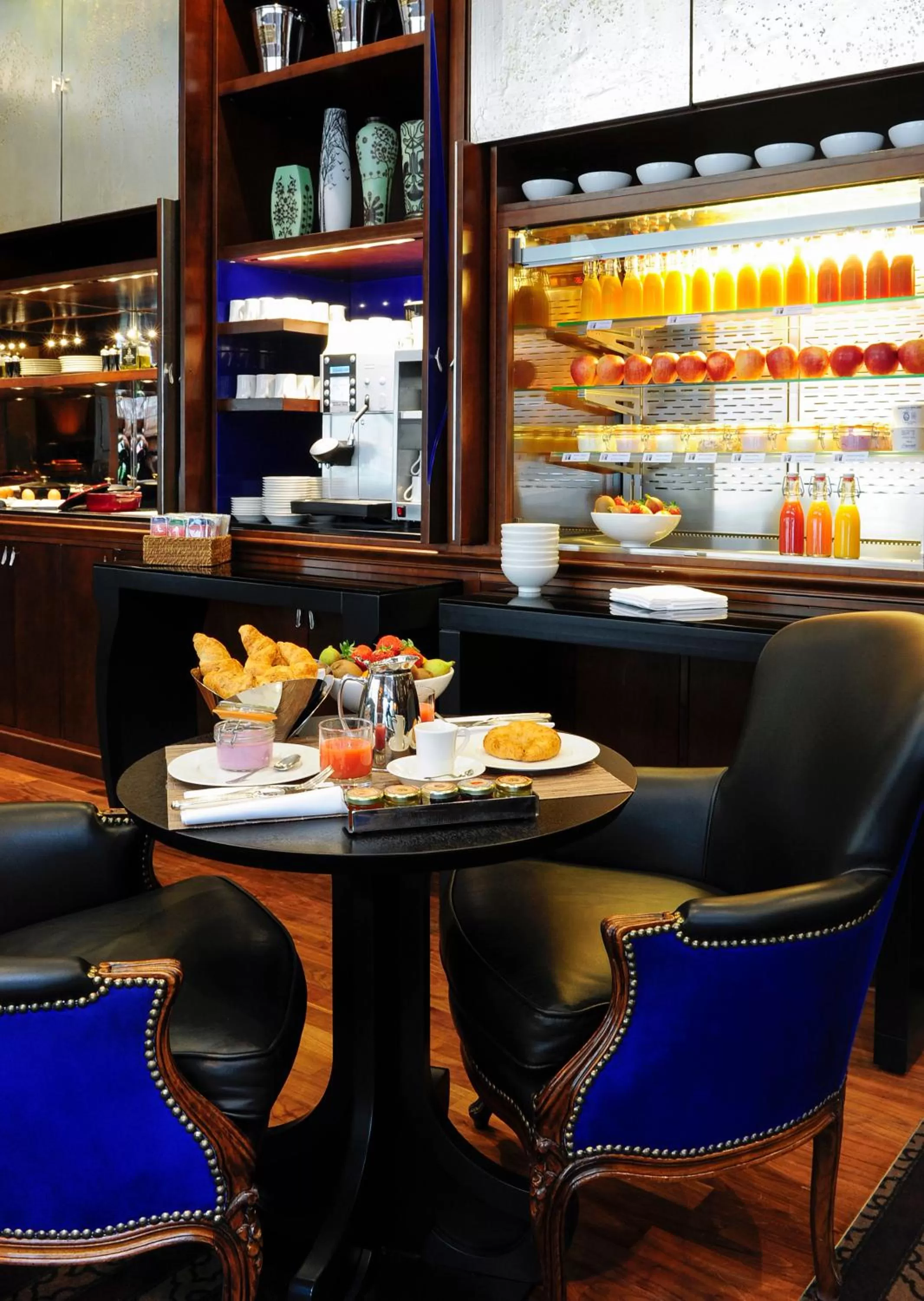 Restaurant/places to eat in Hôtel Tiffany by Fassbind