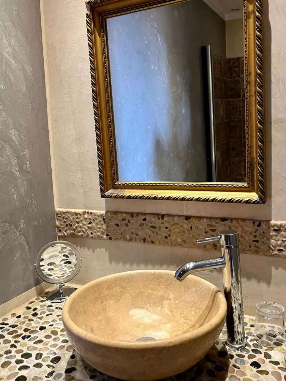 Bathroom in LA MAISON DE JUSTINE