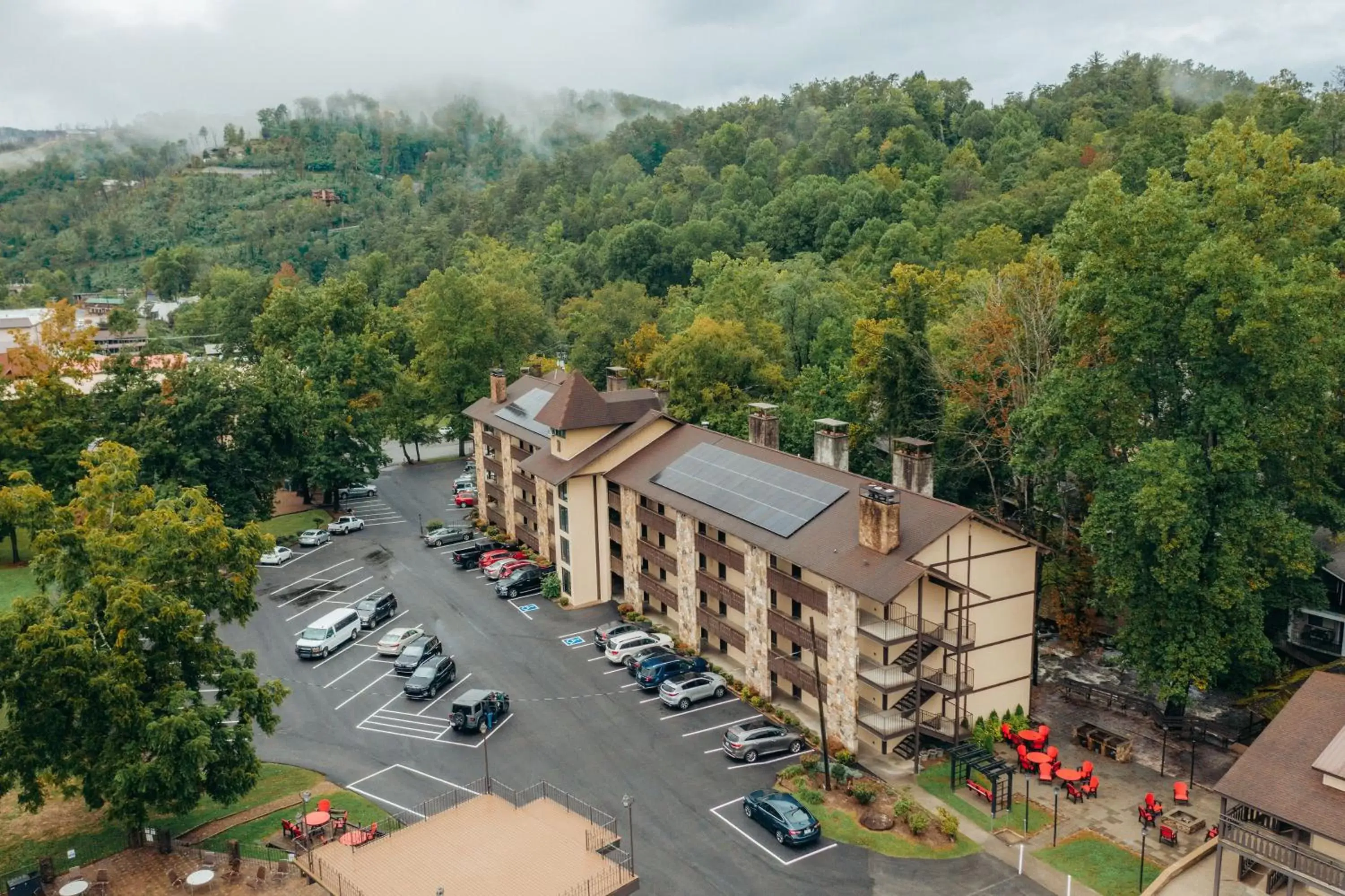 Bird's eye view, Bird's-eye View in Brookside Lodge